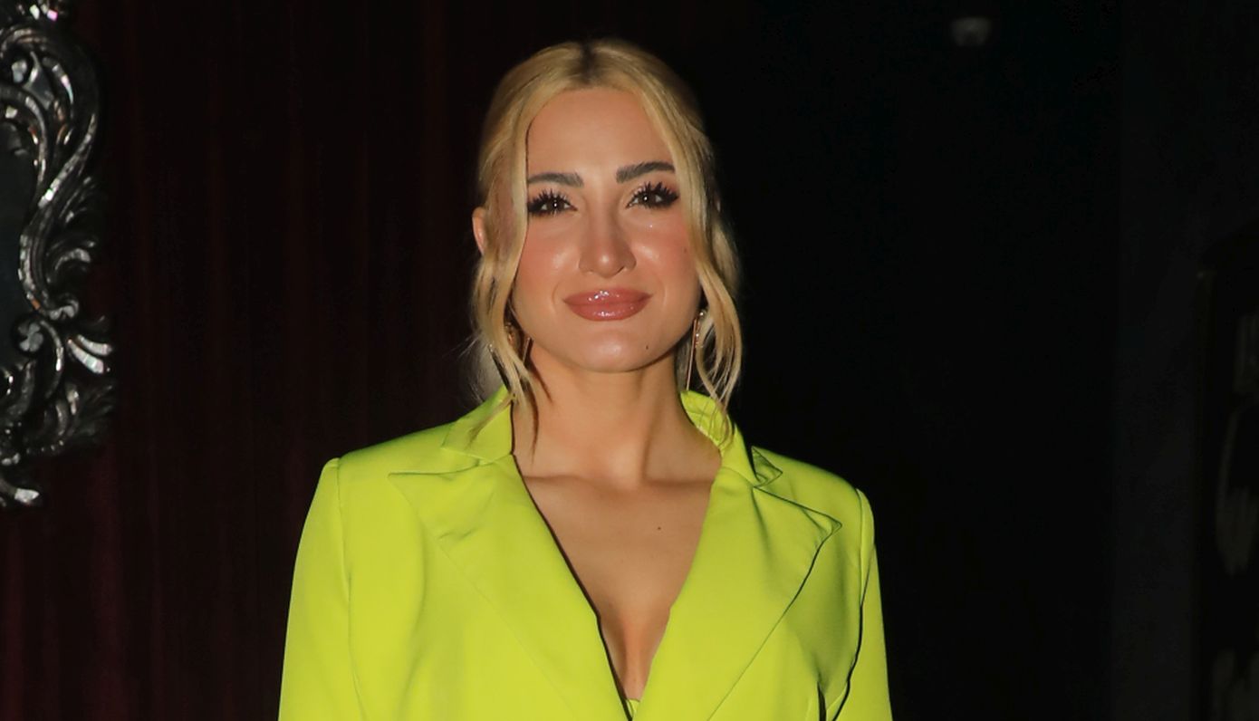 H Iωάννα Τούνη φλεξάρει τσάντα Saint Laurent που κοστίζει πάνω από 4.000 ευρώ