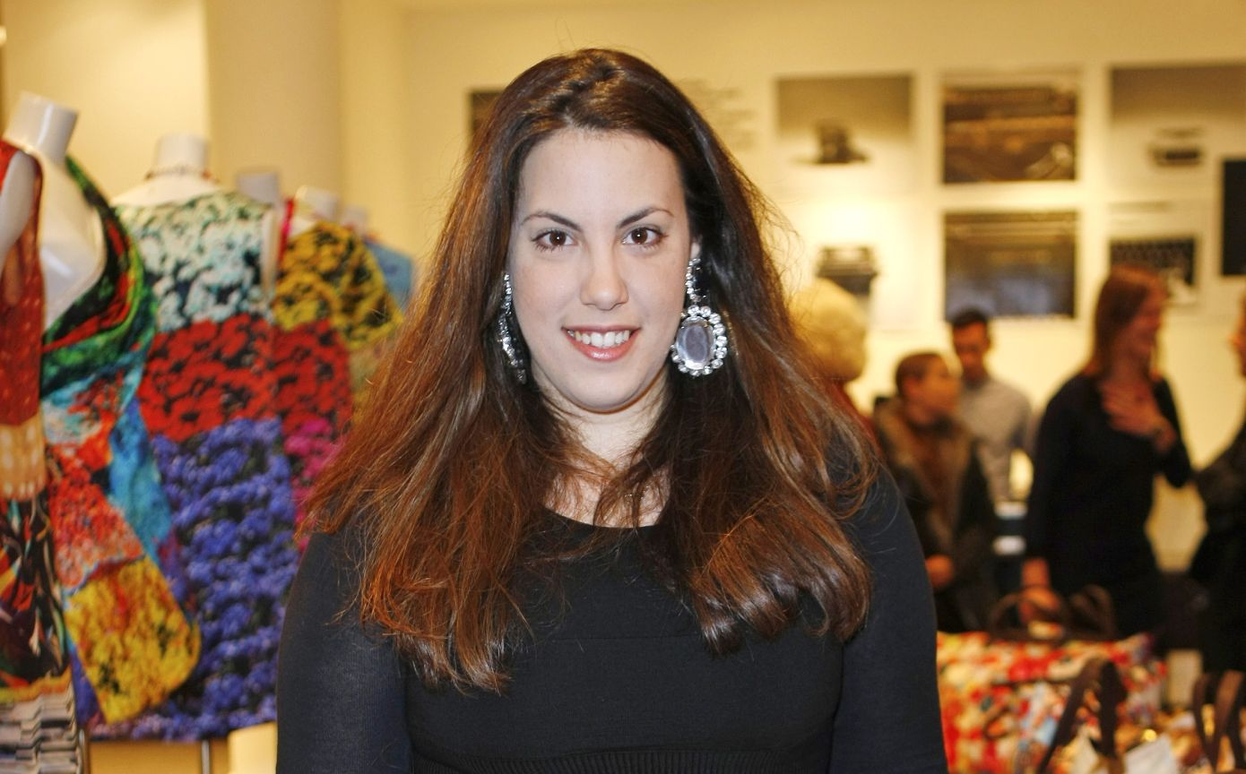 H Mary Katrantzou σχεδίασε για την ΕΛΠΙΔΑ μια tote bag-ύμνο στην ανθρωπιά και στο στιλ