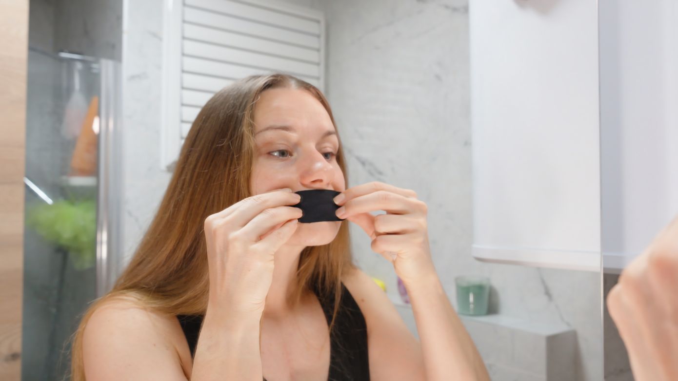 Tι είναι το mouth tape και πως μπορεί να βελτιώσει το beauty sleep σας;