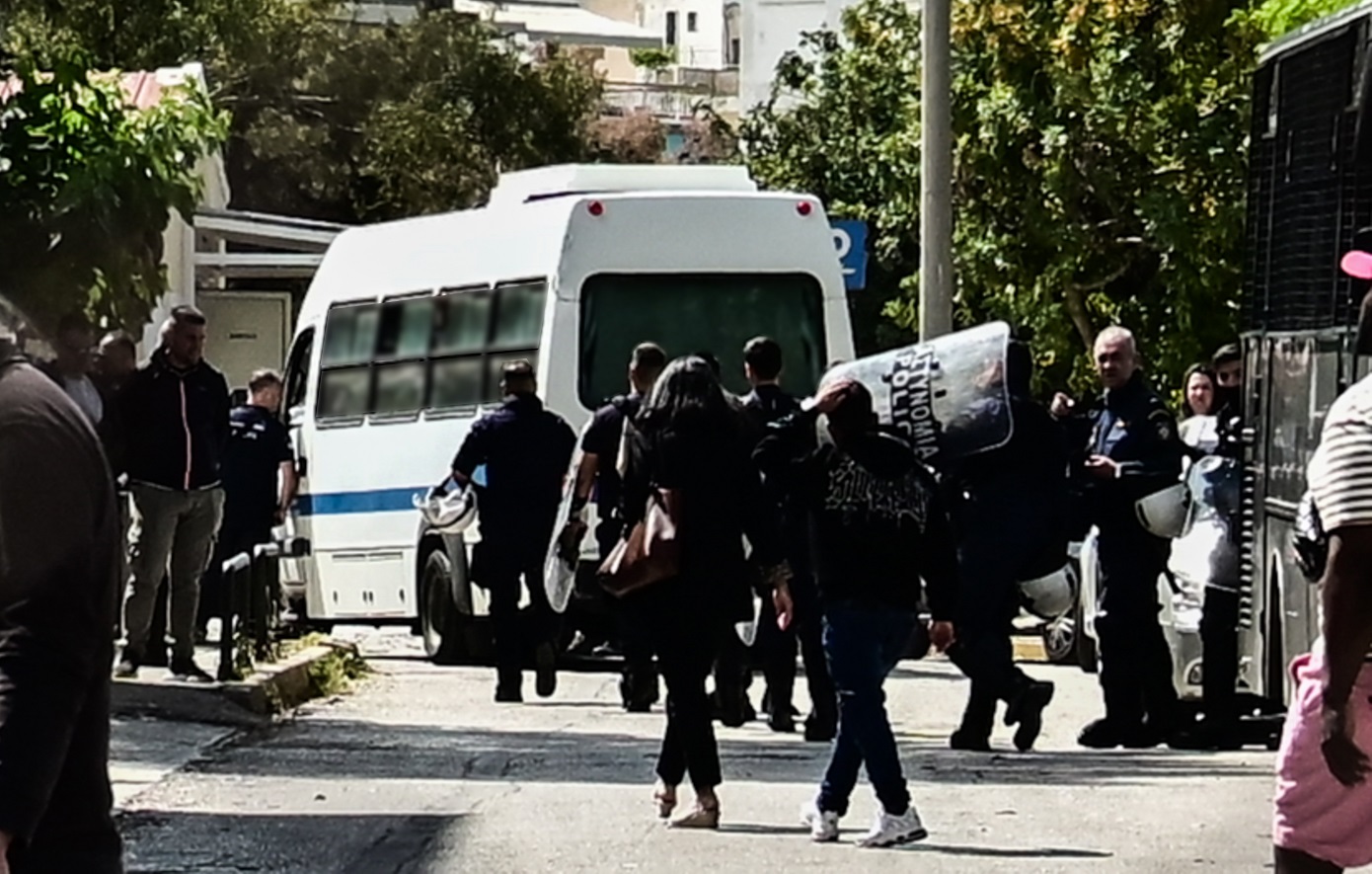 Στον ανακριτή παραπέμφθηκαν οι κατηγορούμενοι για την εισβολή στη Νομική &#8211; Άσκησε ποινική δίωξη ο εισαγγελέας