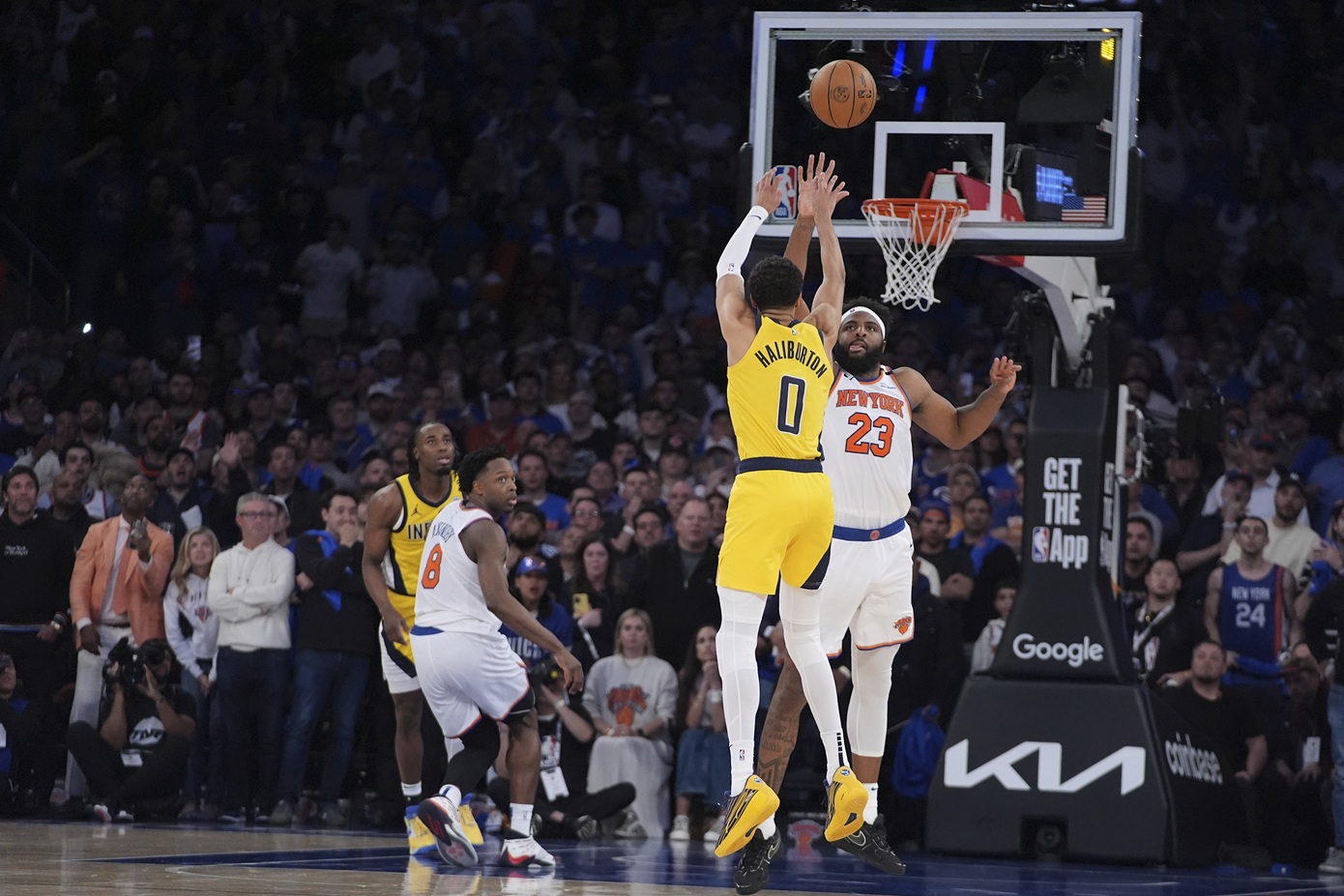 Η επική ανατροπή των Pacers στο Game 1 με τους Knicks &#8211; Δείτε το τρελό καλάθι του Χάλιμπερτον