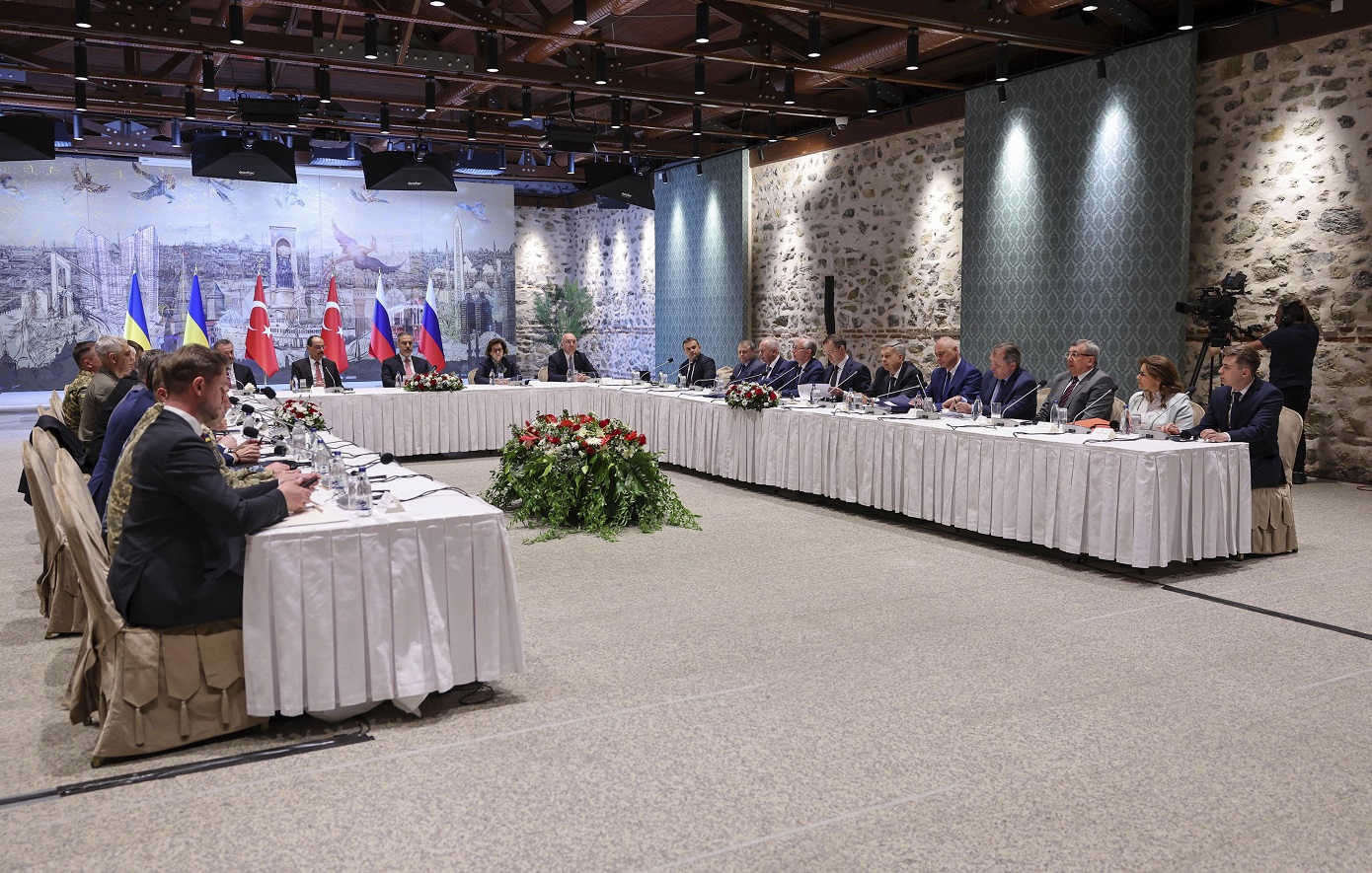Διπλωματικό «πόκερ» πριν την Κωνσταντινούπολη – Η Μόσχα περιμένει το Κίεβο, θέλουν την πρόταση της Ρωσίας οι Ουκρανοί