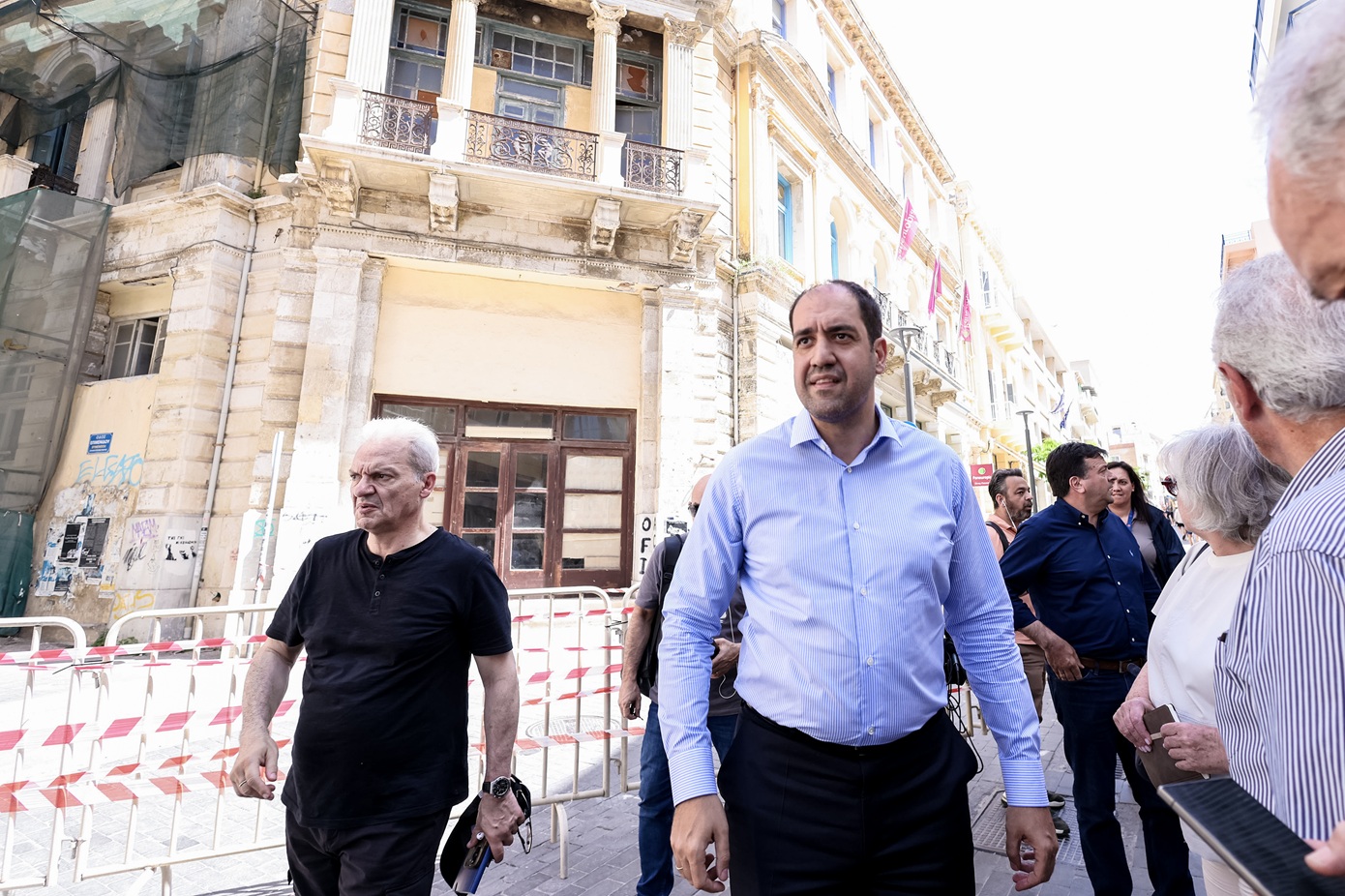 Αυτοψία Κεφαλογιάννη στο Ηράκλειο για τις ζημιές, μετά τα 6,1 Ρίχτερ