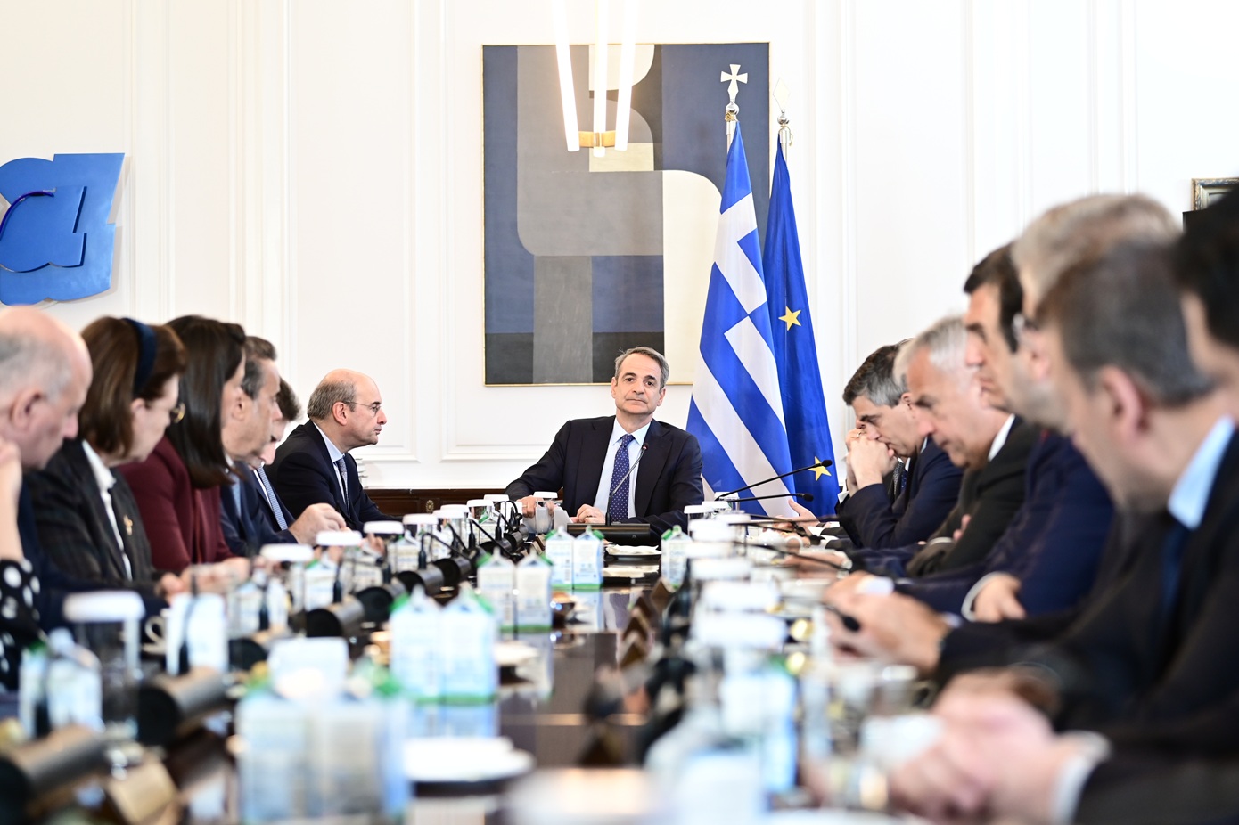 Διαξιφισμοί κυβέρνησης και αντιπολίτευσης σε πολλά μέτωπα &#8211; Αντιπαράθεση για Γάζα, ελληνοτουρκικά και ΟΠΕΚΕΠΕ