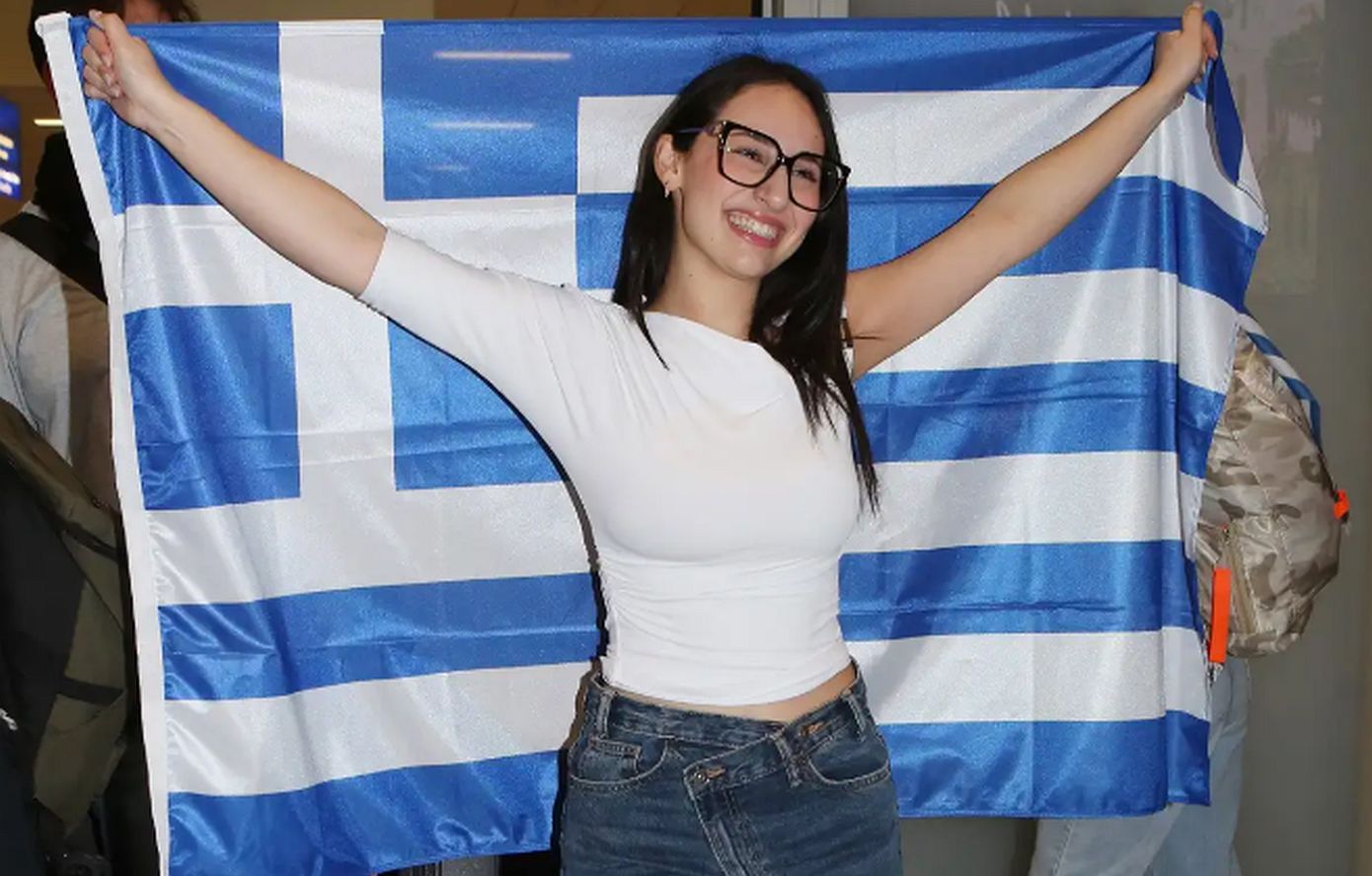 Eurovision: Επέστρεψε στην Αθήνα η Klavdia &#8211; Η 6η θέση για μένα ήταν νίκη, νιώθω κερδισμένη που έλαβα τόση αγάπη και στήριξη»