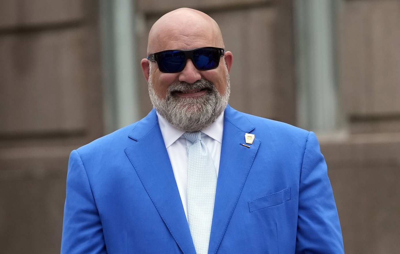 Ο «μάγος» του Τραμπ βρίσκεται στην Αλβανία για να «ανατρέψει» τον Έντι Ράμα