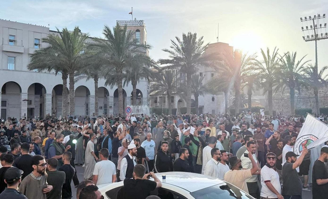 Αναβρασμός στη Λιβύη: Πολίτες ζητούν την παραίτηση της κυβέρνησης &#8211; Συγκρούσεις και πολιτική αβεβαιότητα