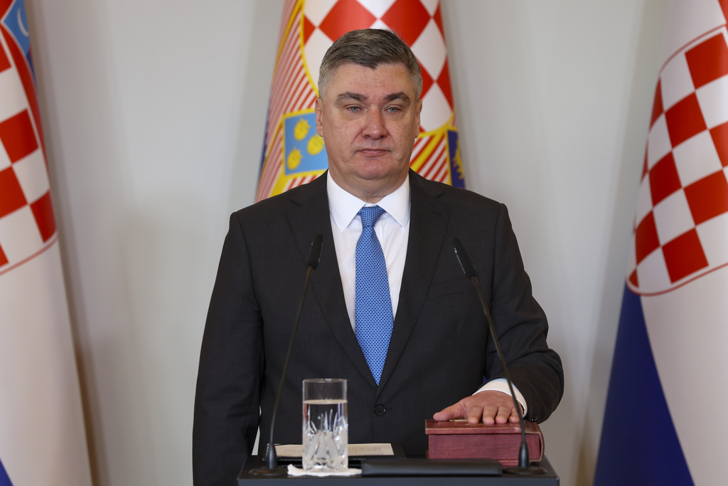 Ο πρόεδρος της Κροατίας καλεί τα Σκόπια να μην υποκύψουν σε εκβιασμούς σε αντάλλαγμα για την ένταξή τους στην ΕΕ