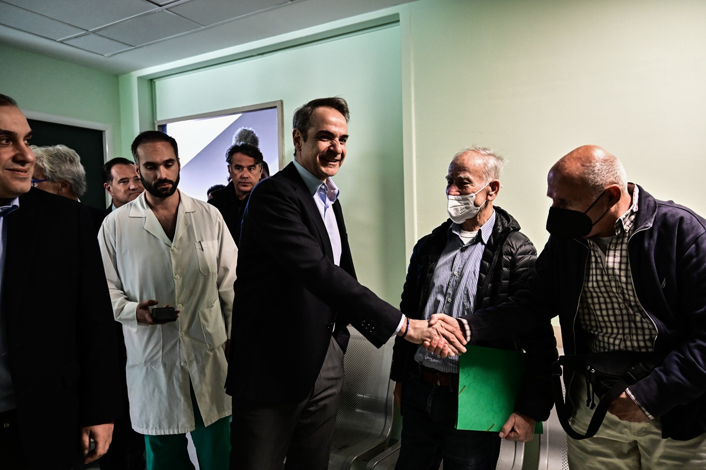 Εντείνουν τη δημοσκοπική ανάκαμψη της ΝΔ οι διαρκείς παρεμβάσεις στην καθημερινότητα