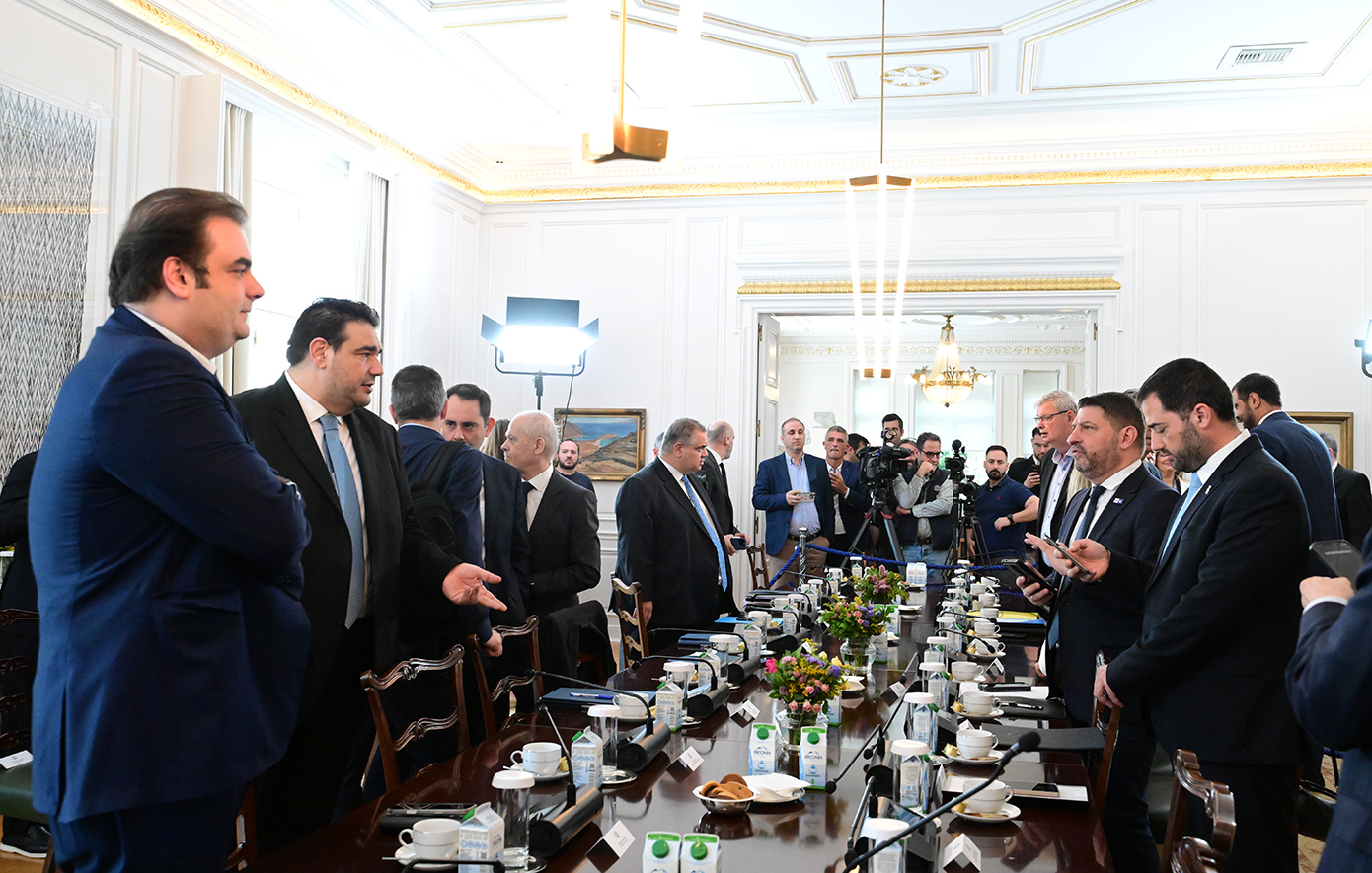 Μητσοτάκης για τους οικισμούς: Η κυβέρνηση έχει δεσμευτεί ότι θα φέρει μια λύση νόμιμη, σταθερή αλλά κυρίως λειτουργική