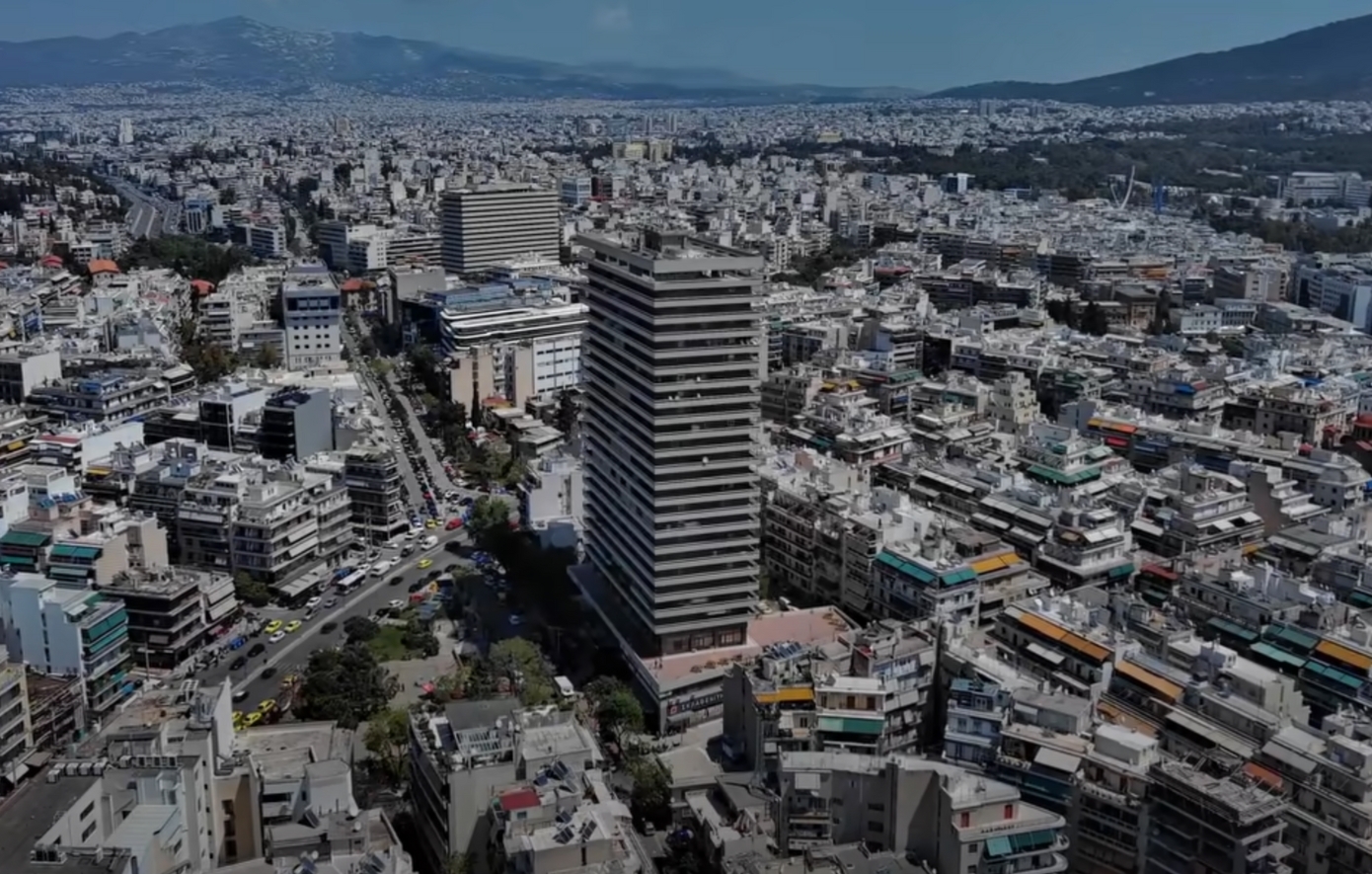 Άνδρας έπεσε από τον 24ο όροφο του Πύργου «Απόλλων» στους Αμπελόκηπους