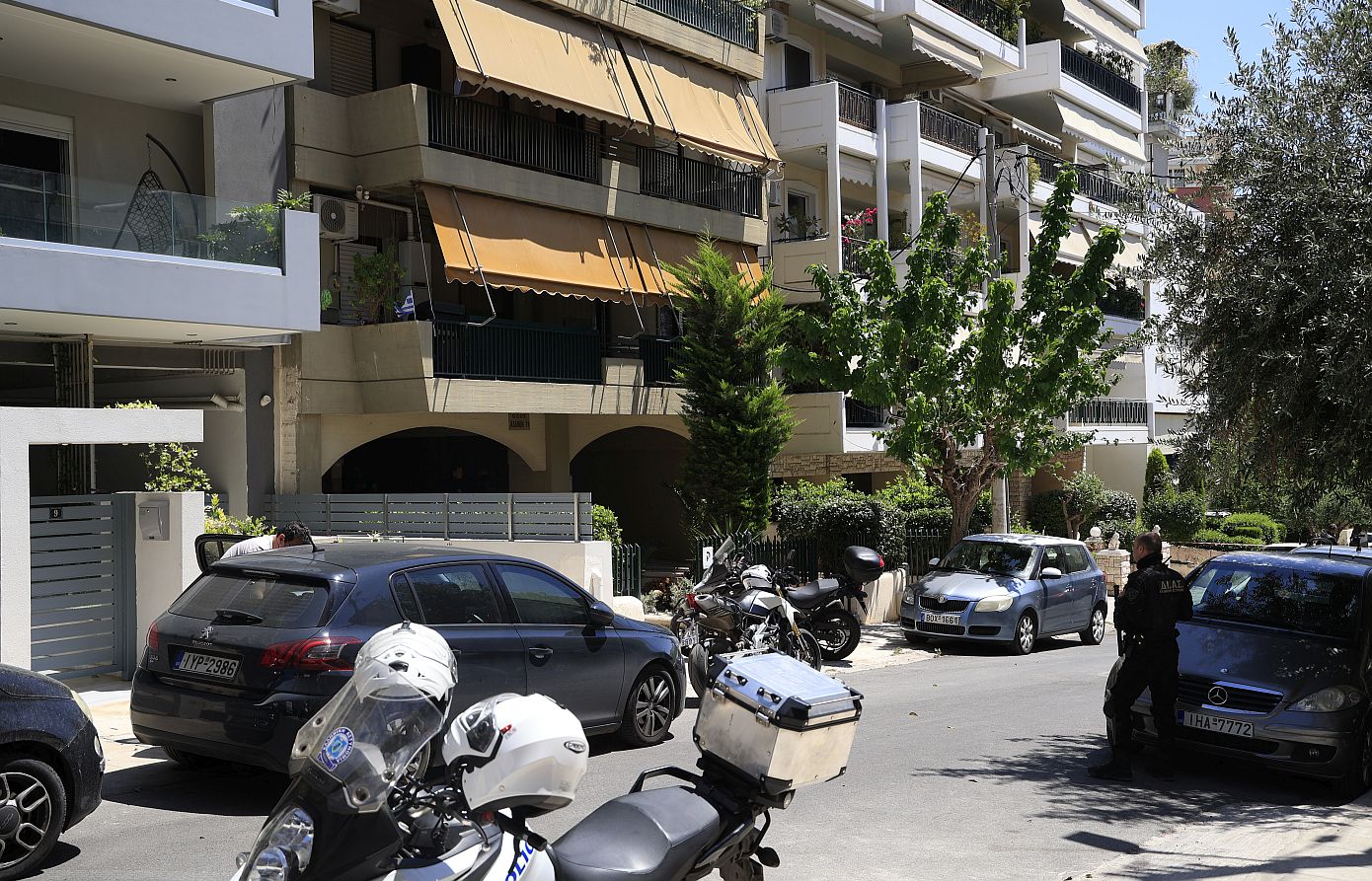 «Βρήκα ένα μαχαίρι να τον τρομάξω αλλά τον τραυμάτισα θανάσιμα» λέει ο πατέρας που σκότωσε τον γιο του στη Νέα Σμύρνη