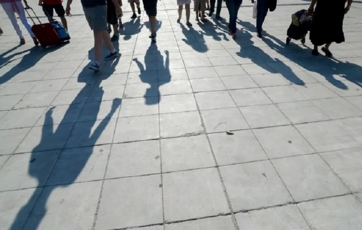 Οικονομική ανασφάλεια νιώθουν σχεδόν οι μισοί νέοι  &#8211; Το 42% θεωρεί την εργασία βασική πηγή άγχους