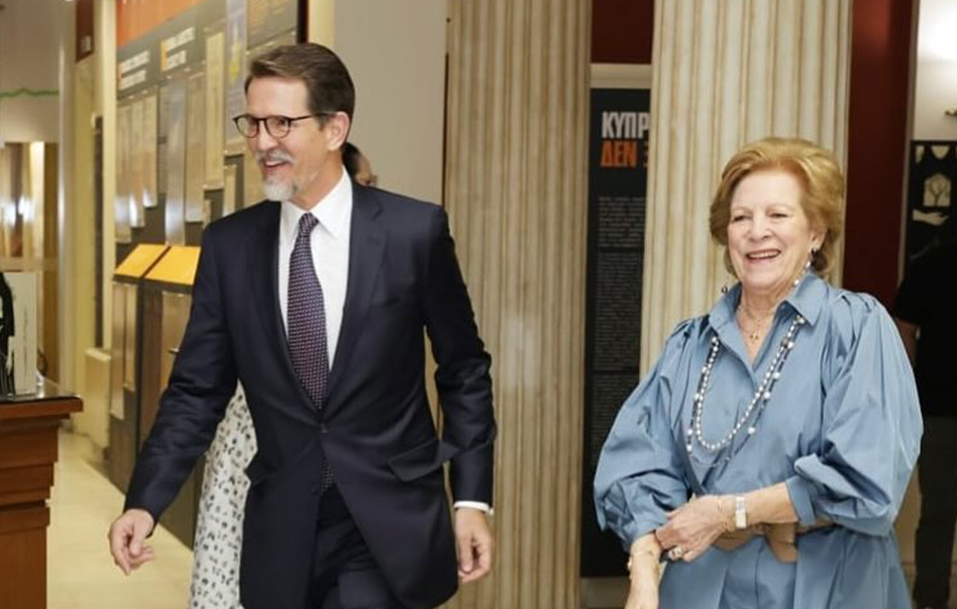 Παύλος Ντε Γκρες – Άννα Μαρία: Κοινή εμφάνιση στην Παλαιά Βουλή