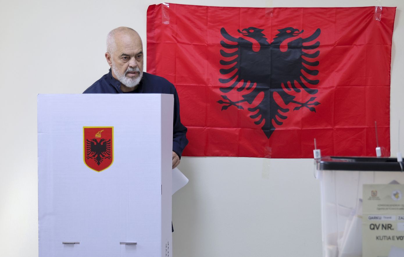 Ο Έντι Ράμα οδεύει προς μια άνευ προηγουμένου τέταρτη θητεία στην Αλβανία