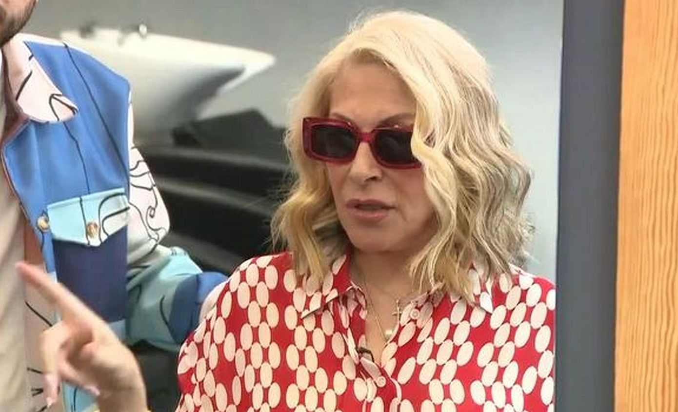 Έφη Σαρρή: «Σε έναν άντρα κοιτάω πρώτα τα δόντια του, σαν τα άλογα»
