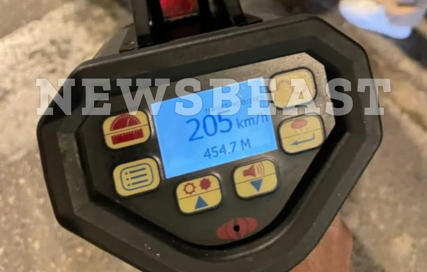 Έτρεχε με 205 χλμ/ώρα με ανώτατο όριο 70 χλμ/ώρα &#8211; Χειροπέδες σε οδηγό μοτοσικλέτας στη λεωφόρο Βουλιαγμένης
