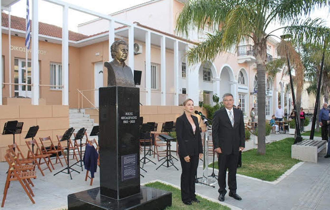 Ιλόνα Φωτιάδη Μιχαηλίδη Πρόεδρος Ιδρύματος Φώτος Φωτιάδης και ο Βουλευτής Κεφαλληνίας Παναγής Καππάτος