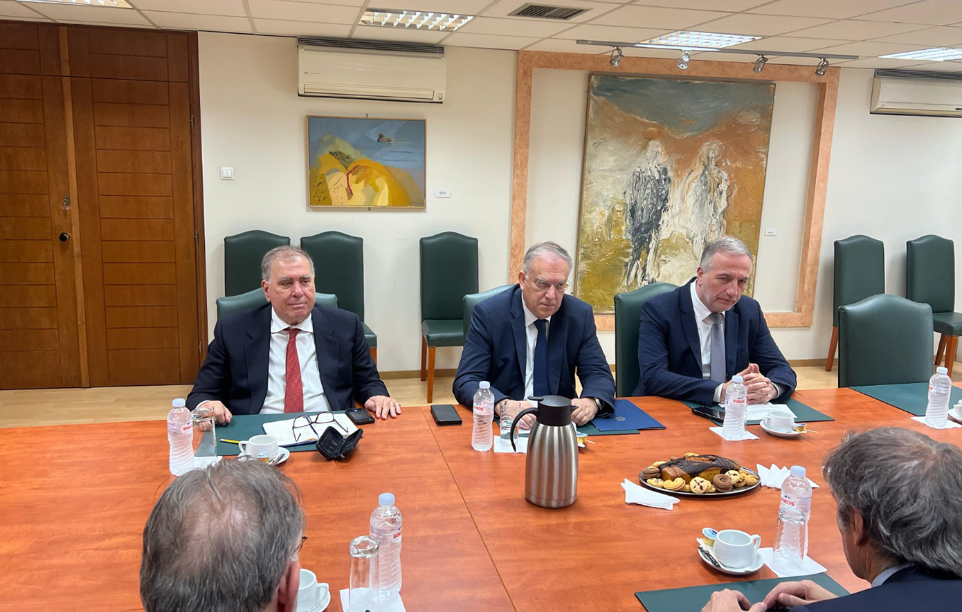 Συνάντηση του Τάκη Θεοδωρικάκου με τον γενικό διευθυντή του Διεθνούς Οργανισμού Ατομικής Ενέργειας