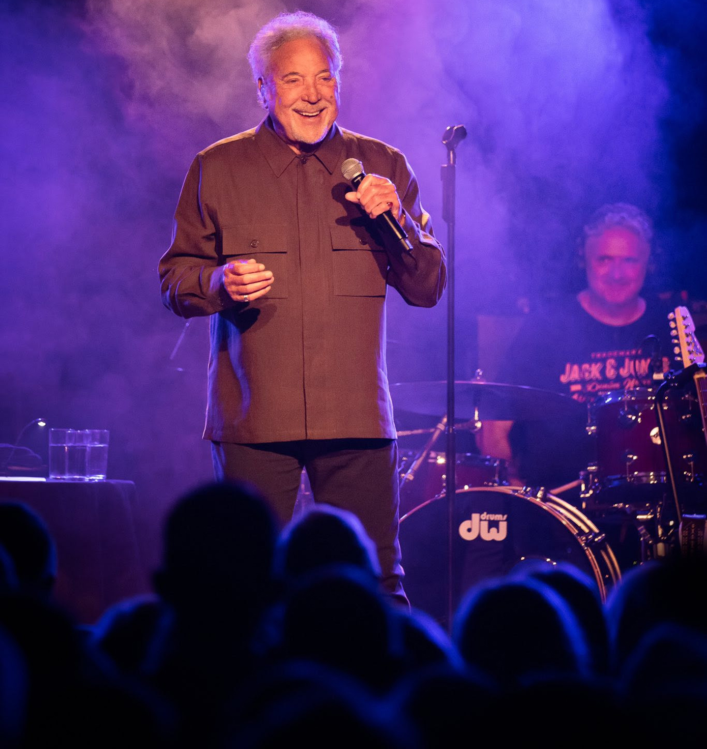 Τομ Τζόουνς