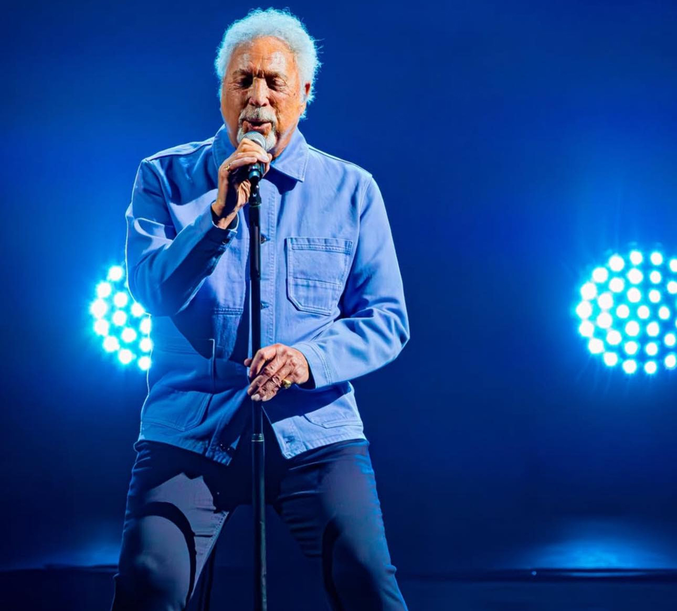 Τομ Τζόουνς