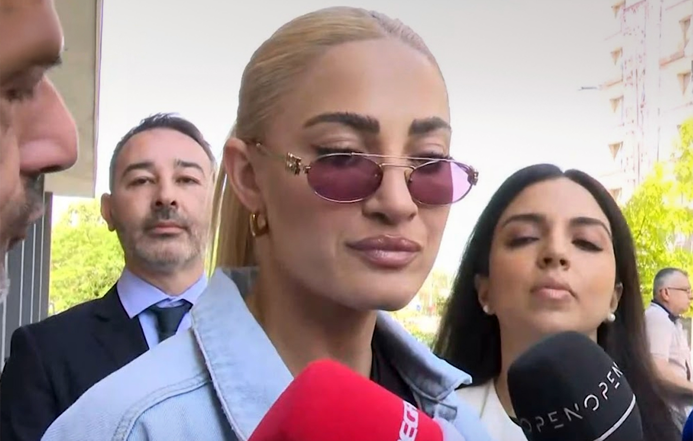 Ξανά στα δικαστήρια η Τούνη για το revenge porn: «Είμαι βέβαιη πλέον πως το βίντεο ήταν προσχεδιασμένο να τραβηχτεί»