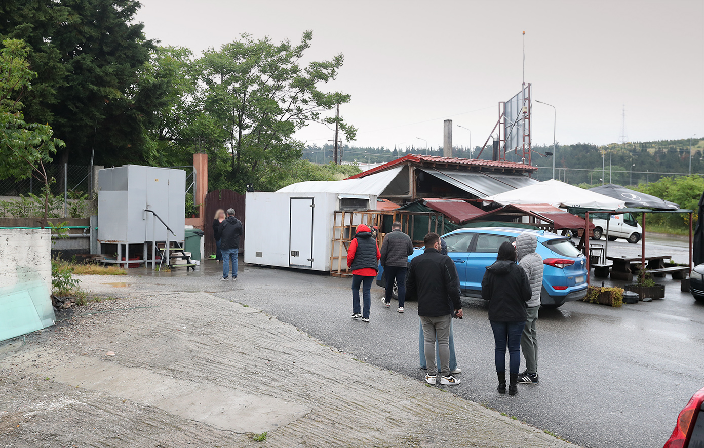 Νέες συγκλονιστικές πληροφορίες για το θρίλερ στη Θεσσαλονίκη: Έμβρυο 4 μηνών βρέθηκε πίσω από την καντίνα Νέες συγκλονιστικές πληροφορίες για το θρίλερ στη Θεσσαλονίκη: Έμβρυο 4 μηνών βρέθηκε πίσω από την καντίνα