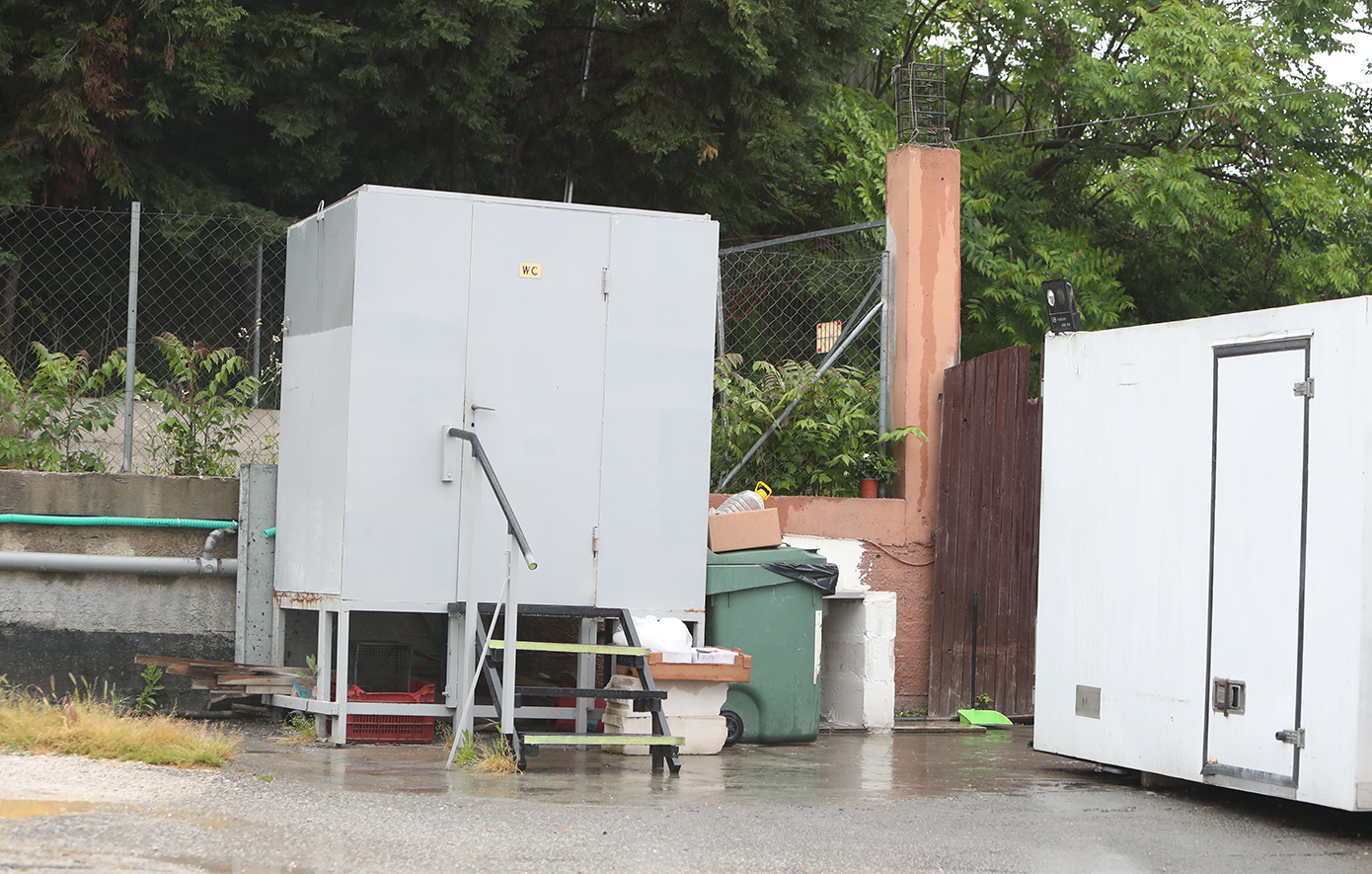 Νέες συγκλονιστικές πληροφορίες για το θρίλερ στη Θεσσαλονίκη: Έμβρυο 4 μηνών βρέθηκε πίσω από την καντίνα Νέες συγκλονιστικές πληροφορίες για το θρίλερ στη Θεσσαλονίκη: Έμβρυο 4 μηνών βρέθηκε πίσω από την καντίνα