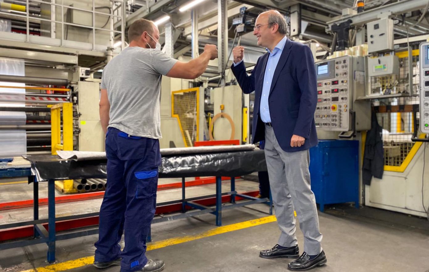 Χατζηδάκης: Μείωση της ανεργίας, αύξηση των μισθών, Ψηφιακή Κάρτα Εργασίας, βελτιώνουν τη ζωή των εργαζομένων