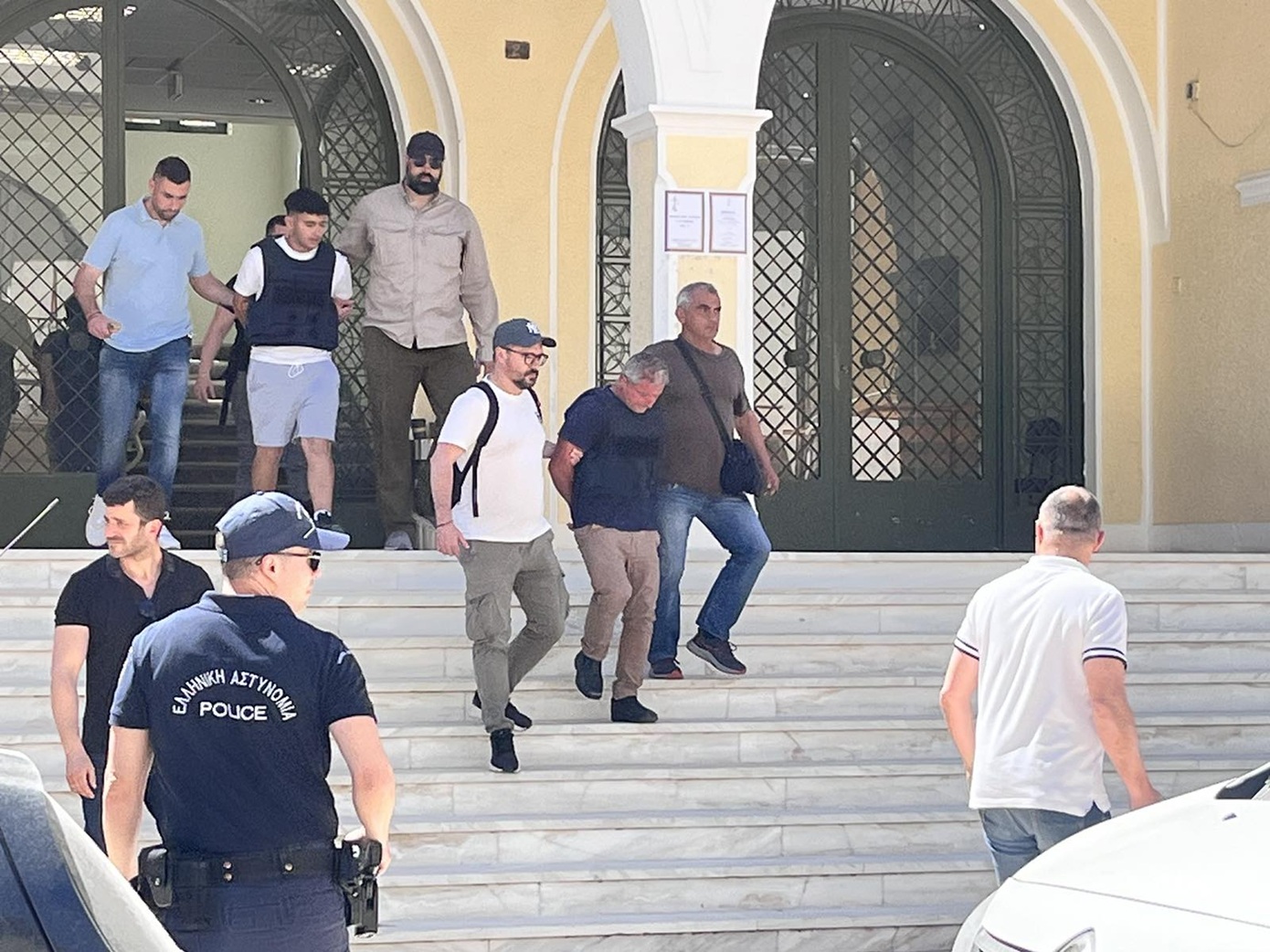 Πατέρας, γιος και θείος πίσω από τη δολοφονία της συμβολαιογράφου στη Ζάκυνθο – «Πλήρωσε» την αντίστασή της στη ληστεία