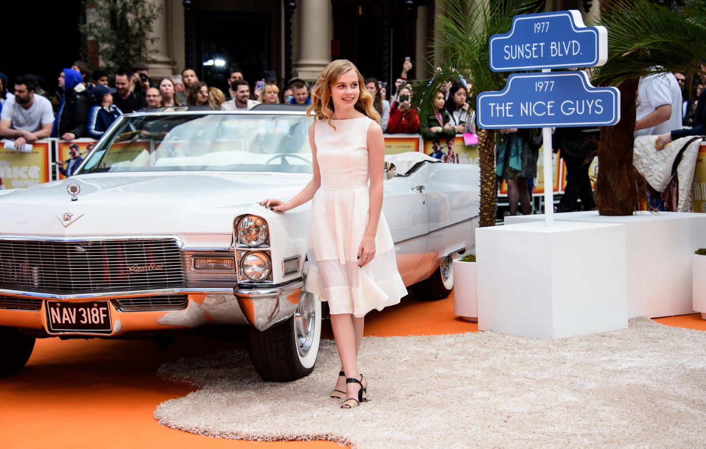 λευκό φόρεμα