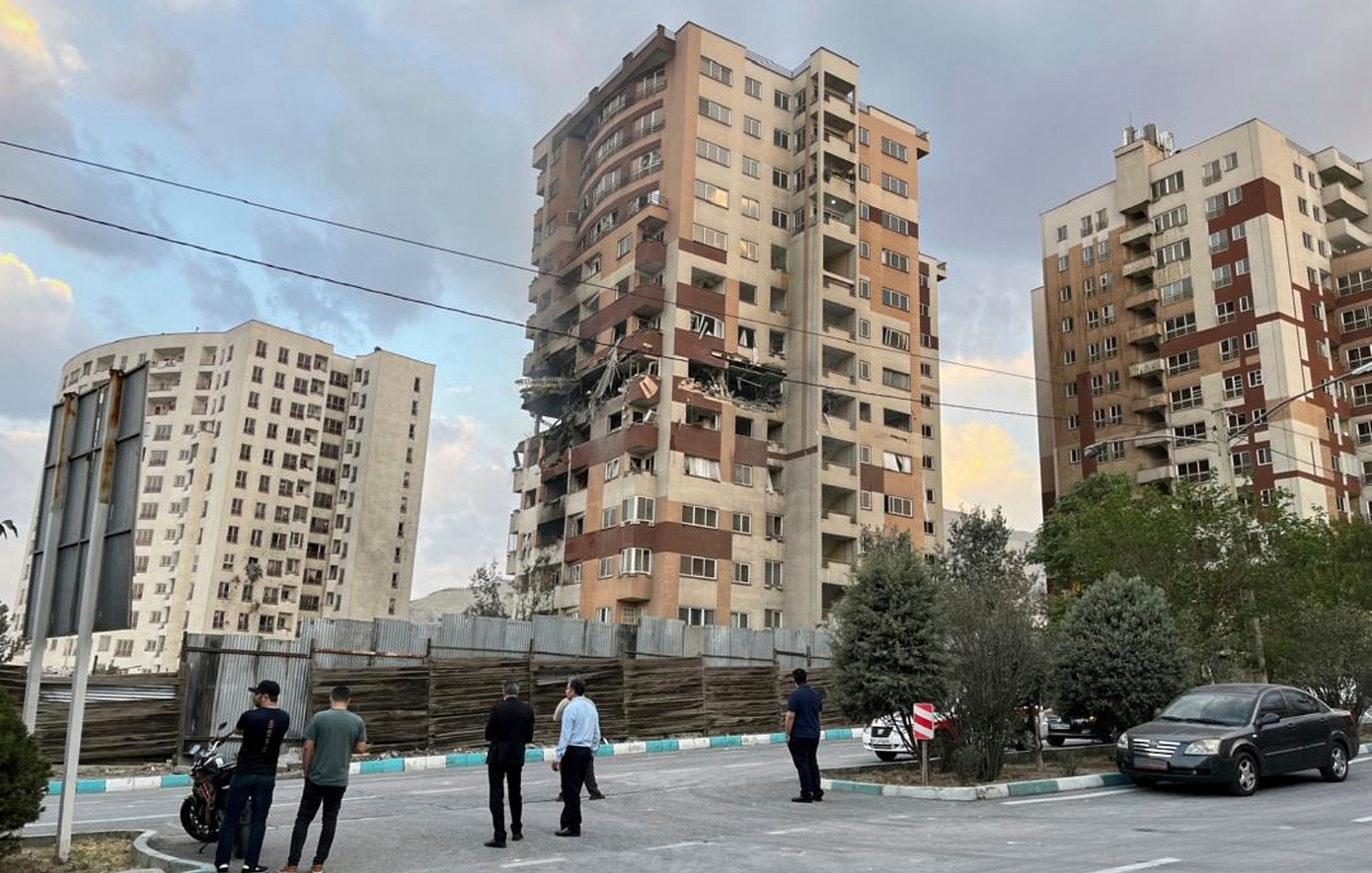 Το Ισραήλ χτύπησε πυρηνικές εγκαταστάσεις &#8211; Το Ιράν εκτόξευσε 100 drones, γίνονται αναχαιτίσεις: Λεπτό προς λεπτό οι εξελίξεις