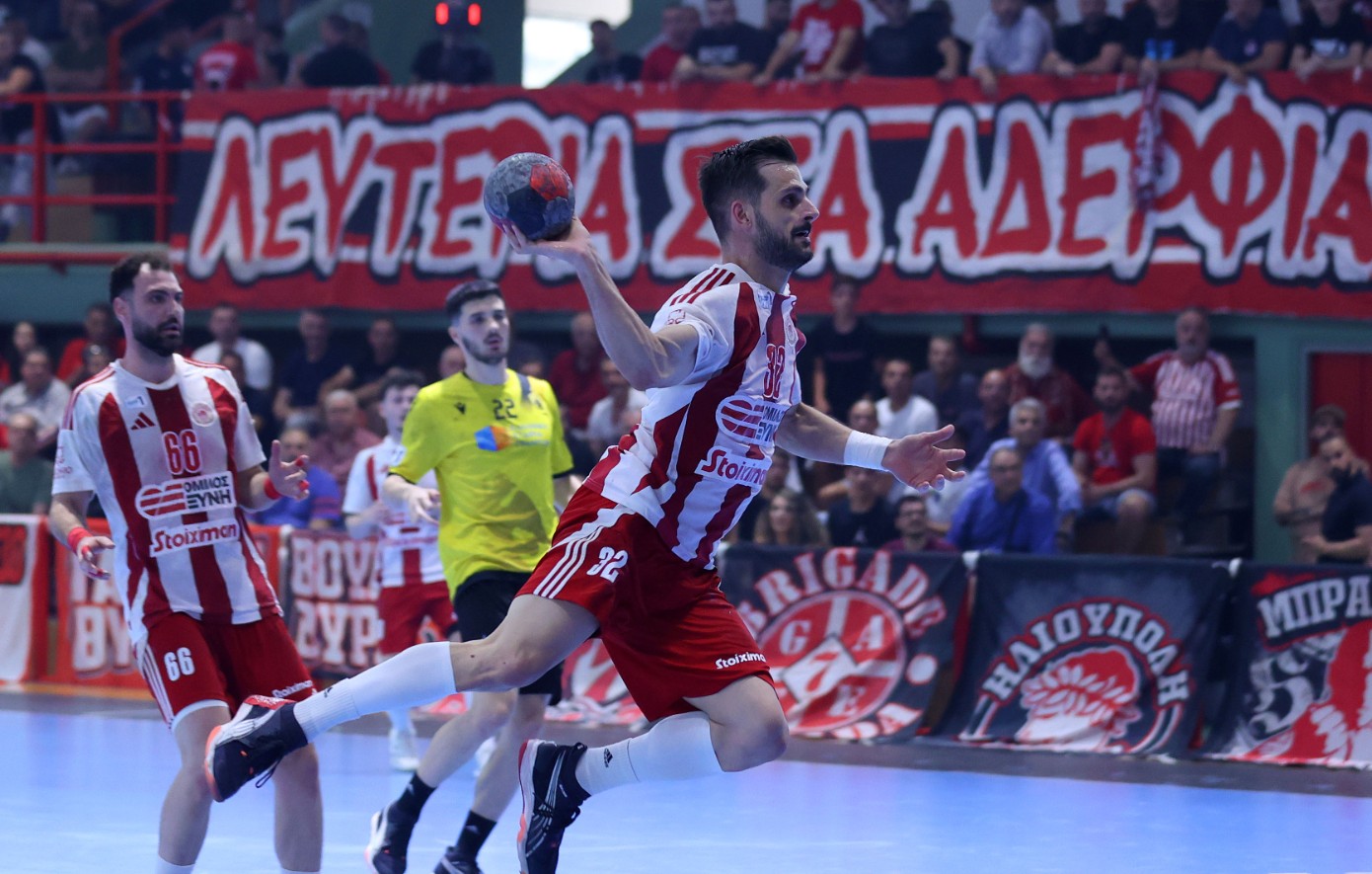 Ολυμπιακός &#8211; ΑΕΚ 31-26: Έκανε το 2-0 και ετοιμάζεται για τη φιέστα
