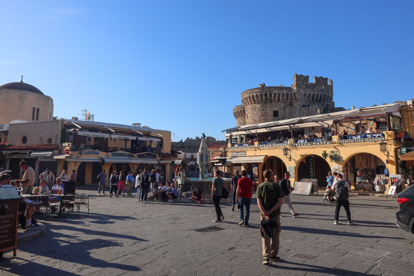 Ισχυρός σεισμός 5,8 Ρίχτερ ταρακούνησε τη Ρόδο: Τουρίστες εγκατέλειψαν τα καταλύματά τους, σε ετοιμότητα οι Αρχές
