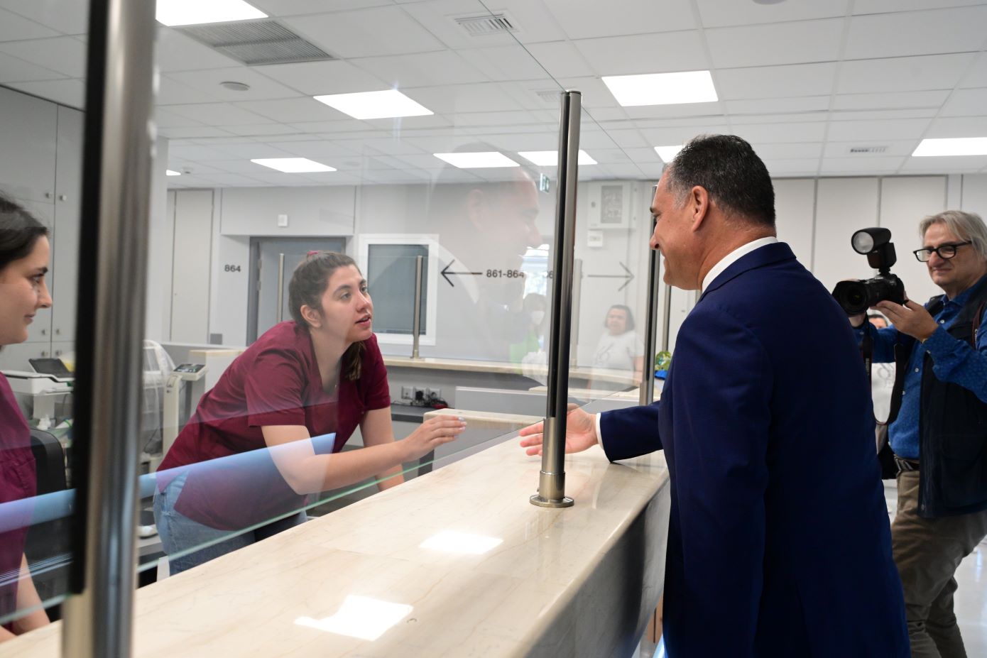 Άδωνις Γεωργιάδης: Εντυπωσιακά τα πρώτα αποτελέσματα από την ηλεκτρονική ιχνηλάτηση και το βραχιολάκι