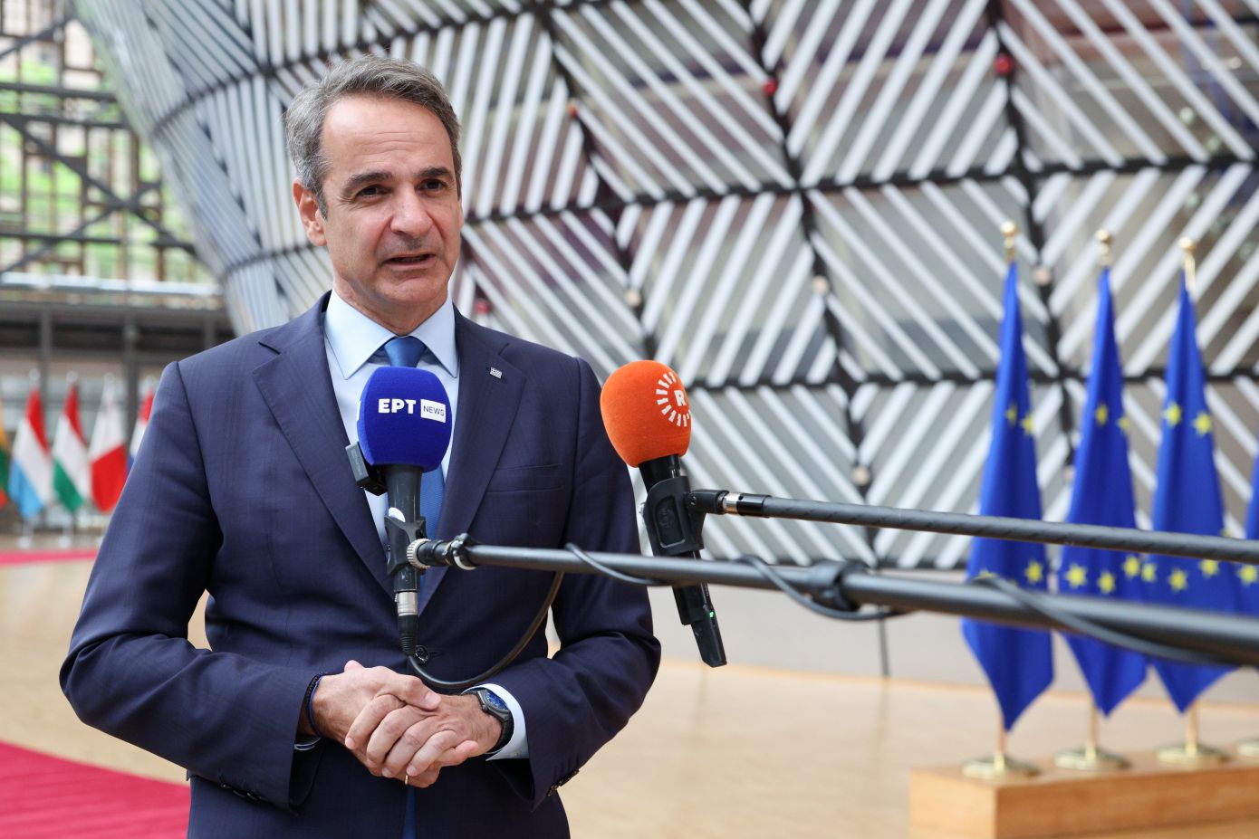 Οι διπλωματικές επιτυχίες της Ελλάδας για Λιβύη και ευρωπαϊκή άμυνα &#8211; Σκληρή γραμμή για το μεταναστευτικό