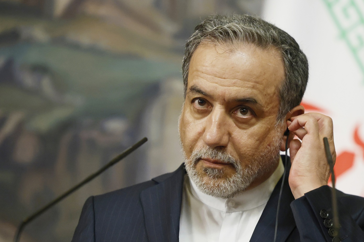 «Ασεβείς και απαράδεκτες» οι δηλώσεις Τραμπ για τον Χαμενεΐ, λέει το ιρανικό ΥΠΕΞ