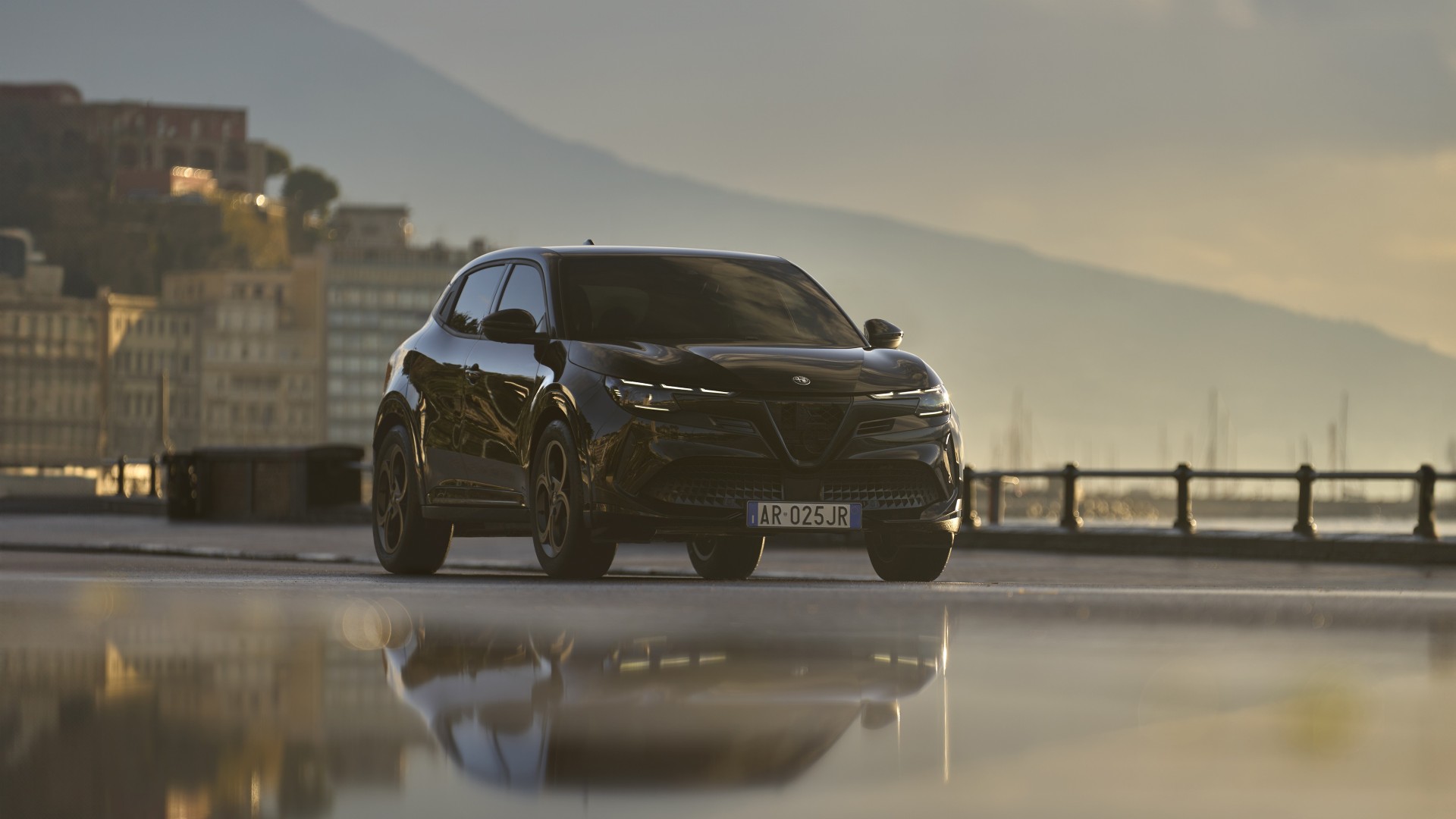Στην Ελλάδα η Alfa Romeo Junior Intensa