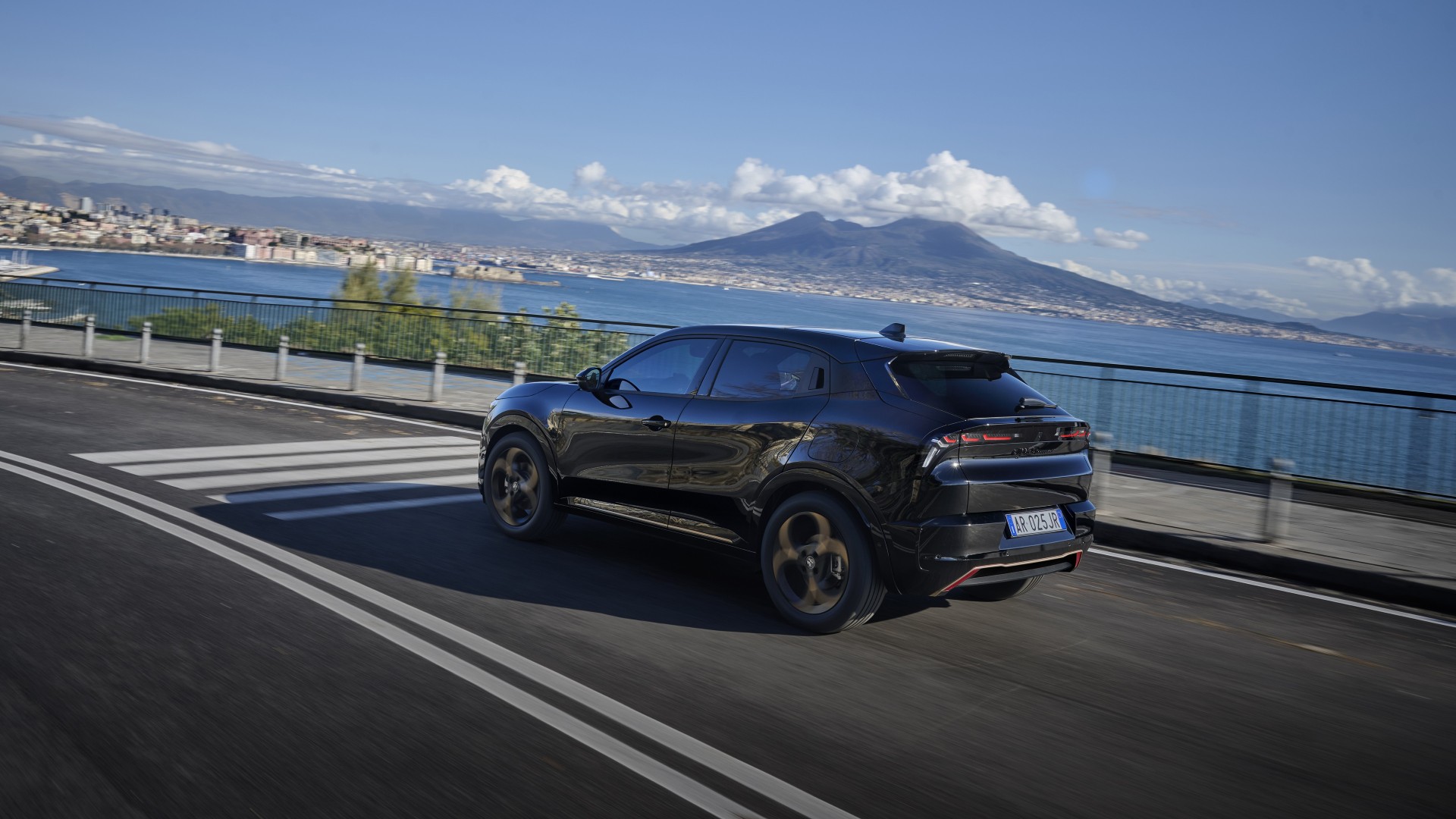 Στην Ελλάδα η Alfa Romeo Junior Intensa Στην Ελλάδα η Alfa Romeo Junior Intensa