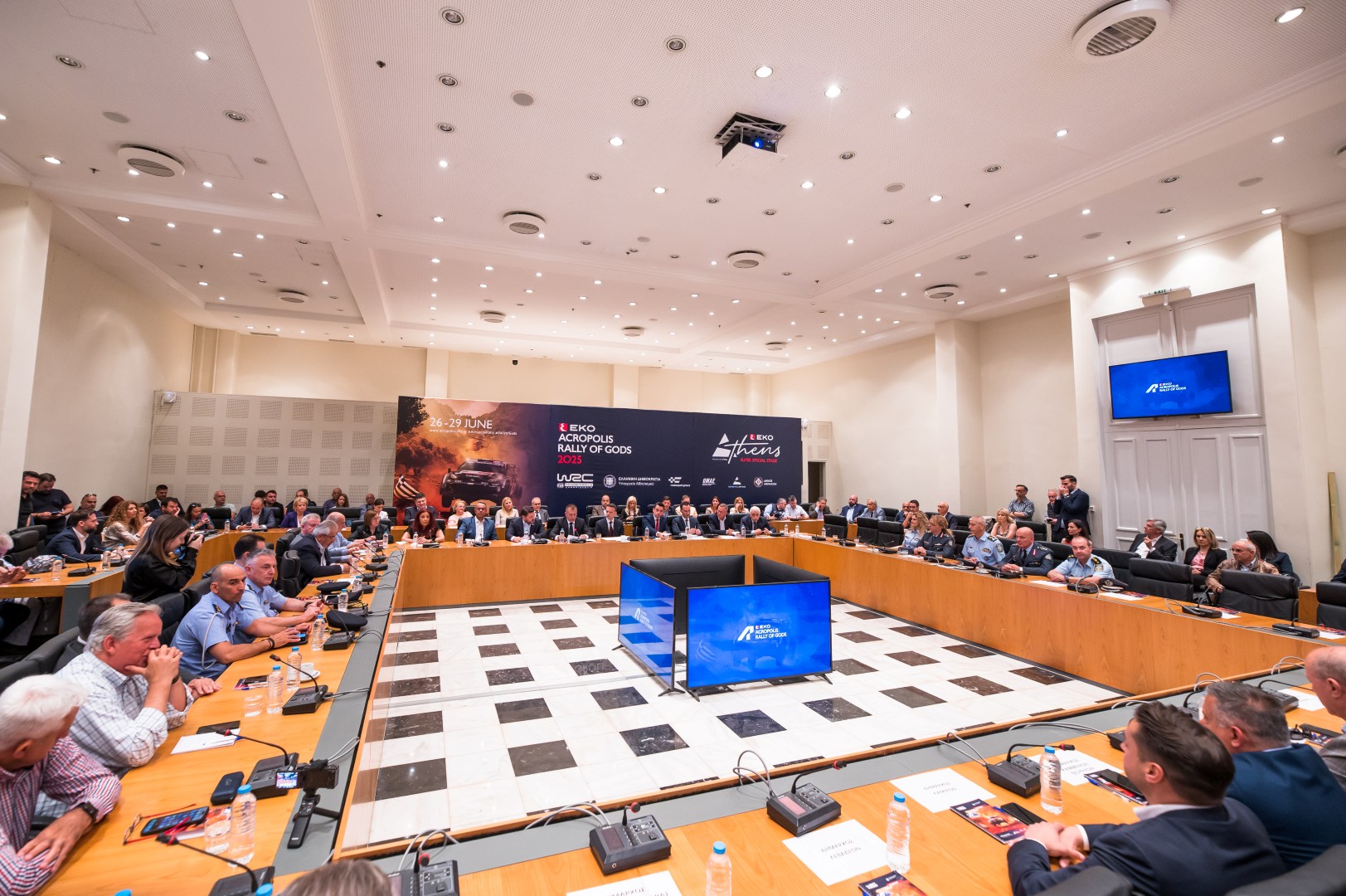 Η EKO Athens Super Special Stage στο Ζάππειο Μέγαρο Η EKO Athens Super Special Stage στο Ζάππειο Μέγαρο