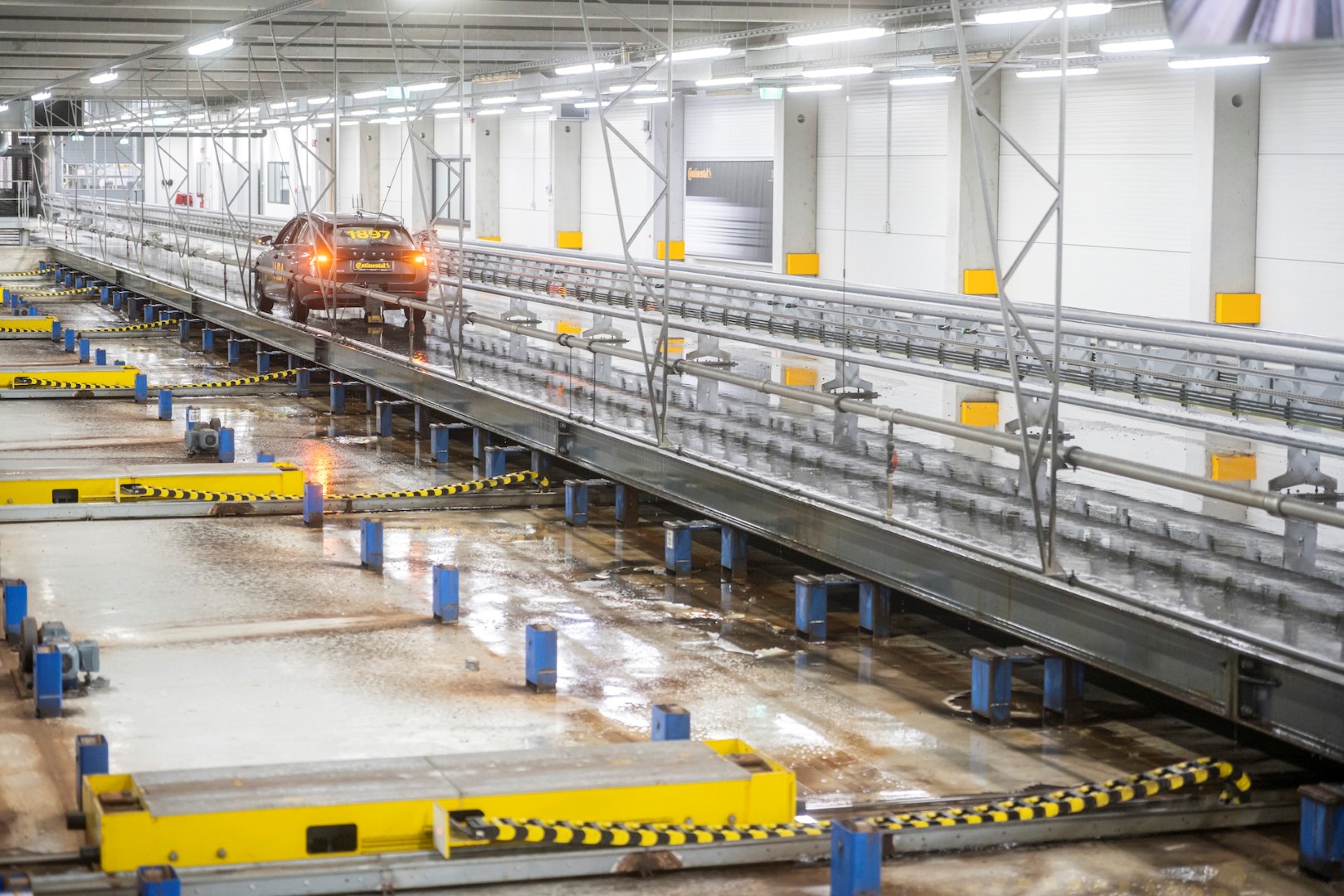 Η ασφάλεια των ελαστικών περνάει από το Contidrom Η ασφάλεια των ελαστικών περνάει από το Contidrom