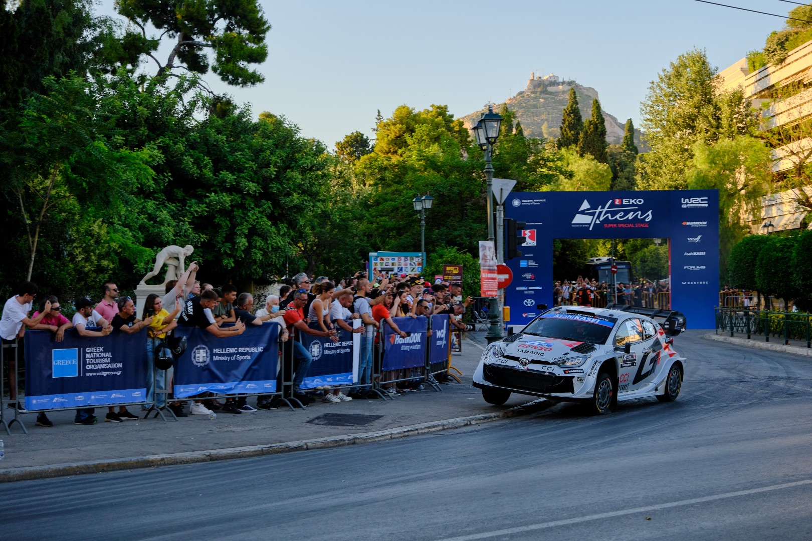EKO Athens Super Special Stage: Ταχύτεροι οι Ogier και Tanak στην Υπερειδική