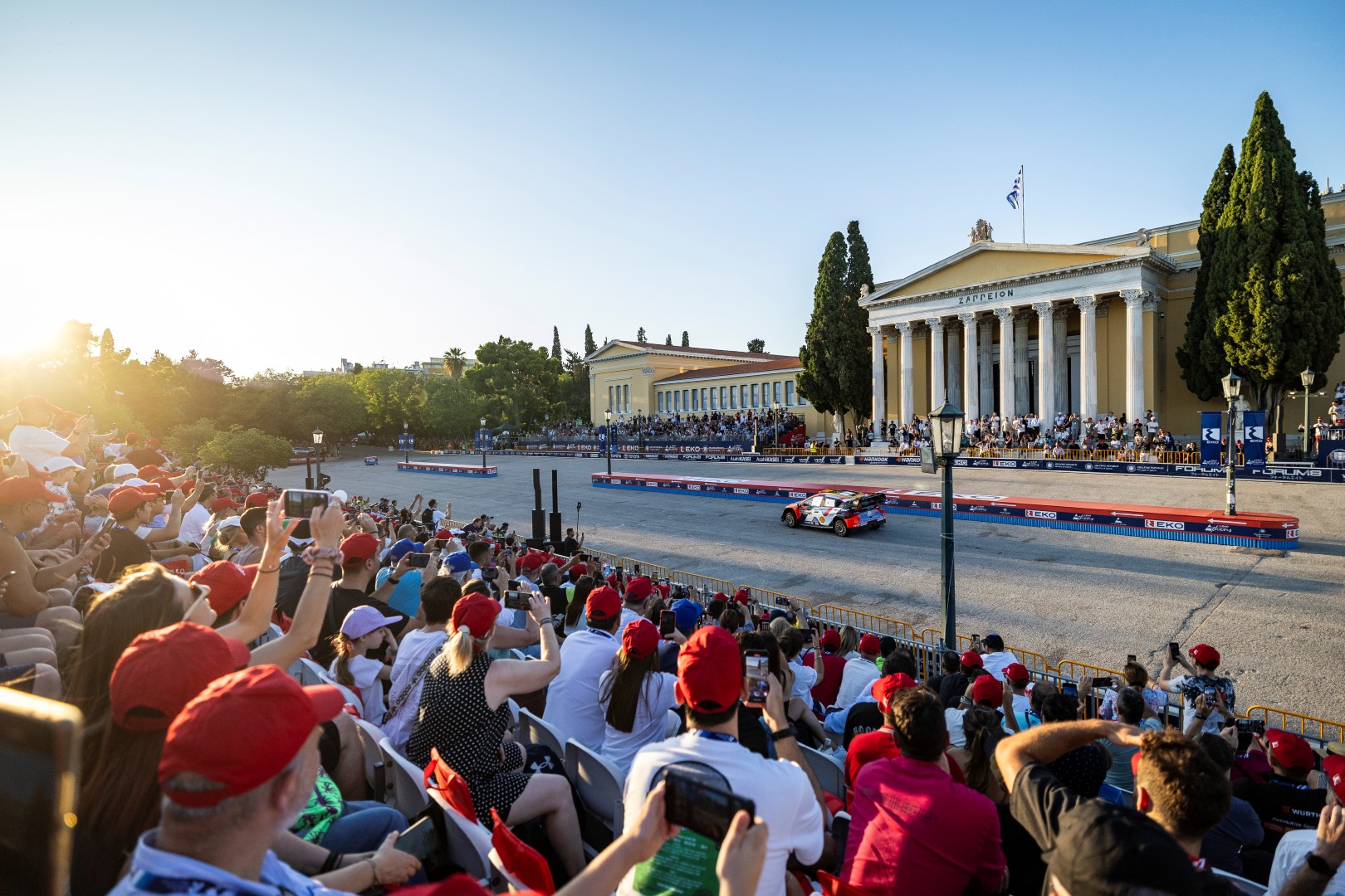 EKO Athens Super Special Stage: Ταχύτεροι οι Ogier και Tanak στην Υπερειδική