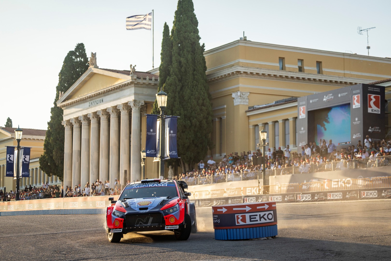 EKO Athens Super Special Stage: Ταχύτεροι οι Ogier και Tanak στην Υπερειδική