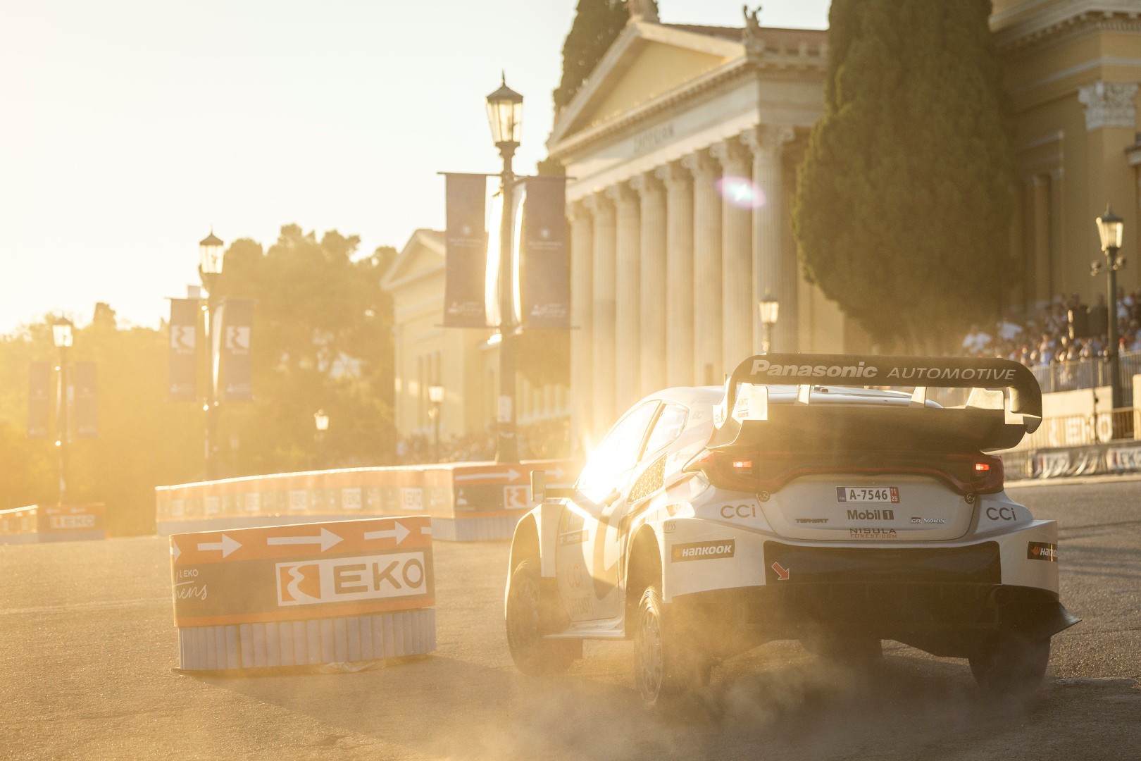 EKO Athens Super Special Stage: Ταχύτεροι οι Ogier και Tanak στην Υπερειδική