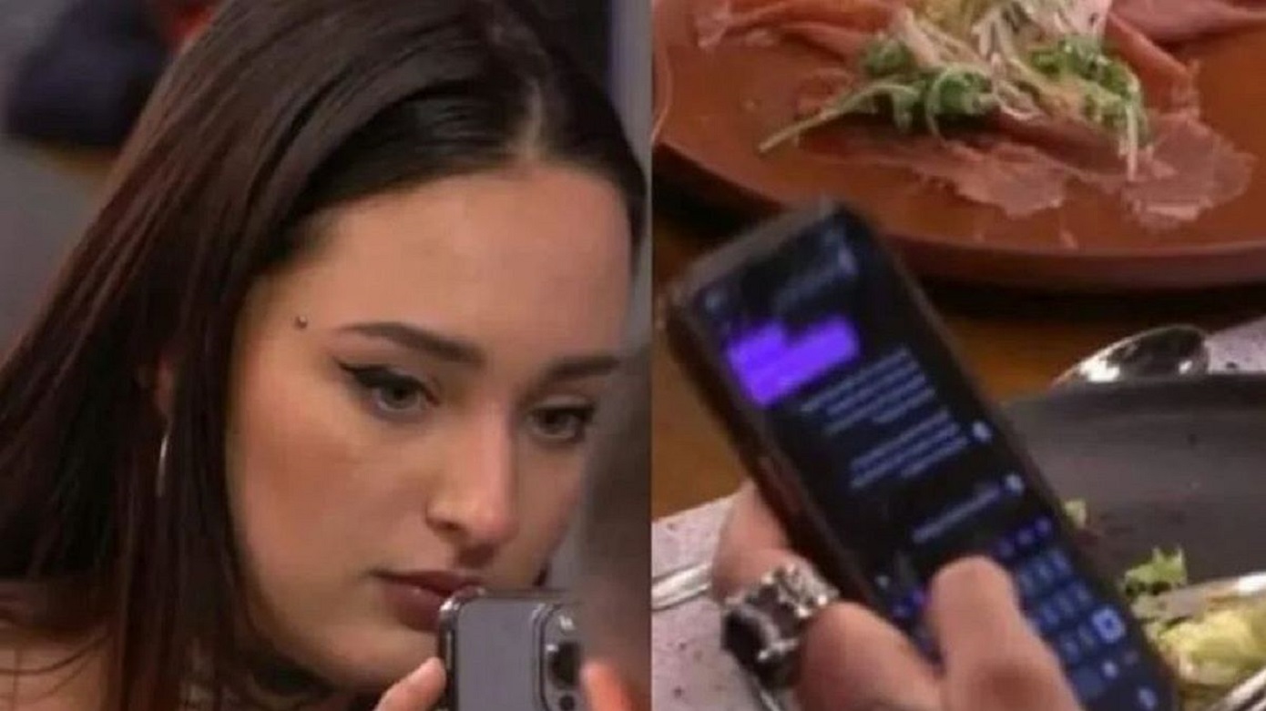 «Μωρό μου είμαι στο First Dates, με έναν βλάκα»: Παίκτρια ριάλιτι έστελνε μηνύματα στο αγόρι της ενώ είχε βγει ραντεβού