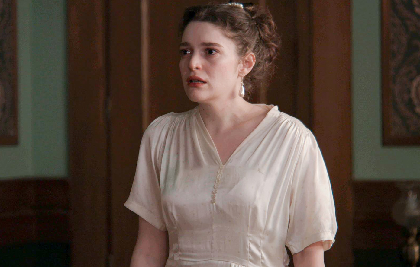 Εκτός ελέγχου ο Ρήγας. Φυλακίζει και χτυπά την Αλίκη