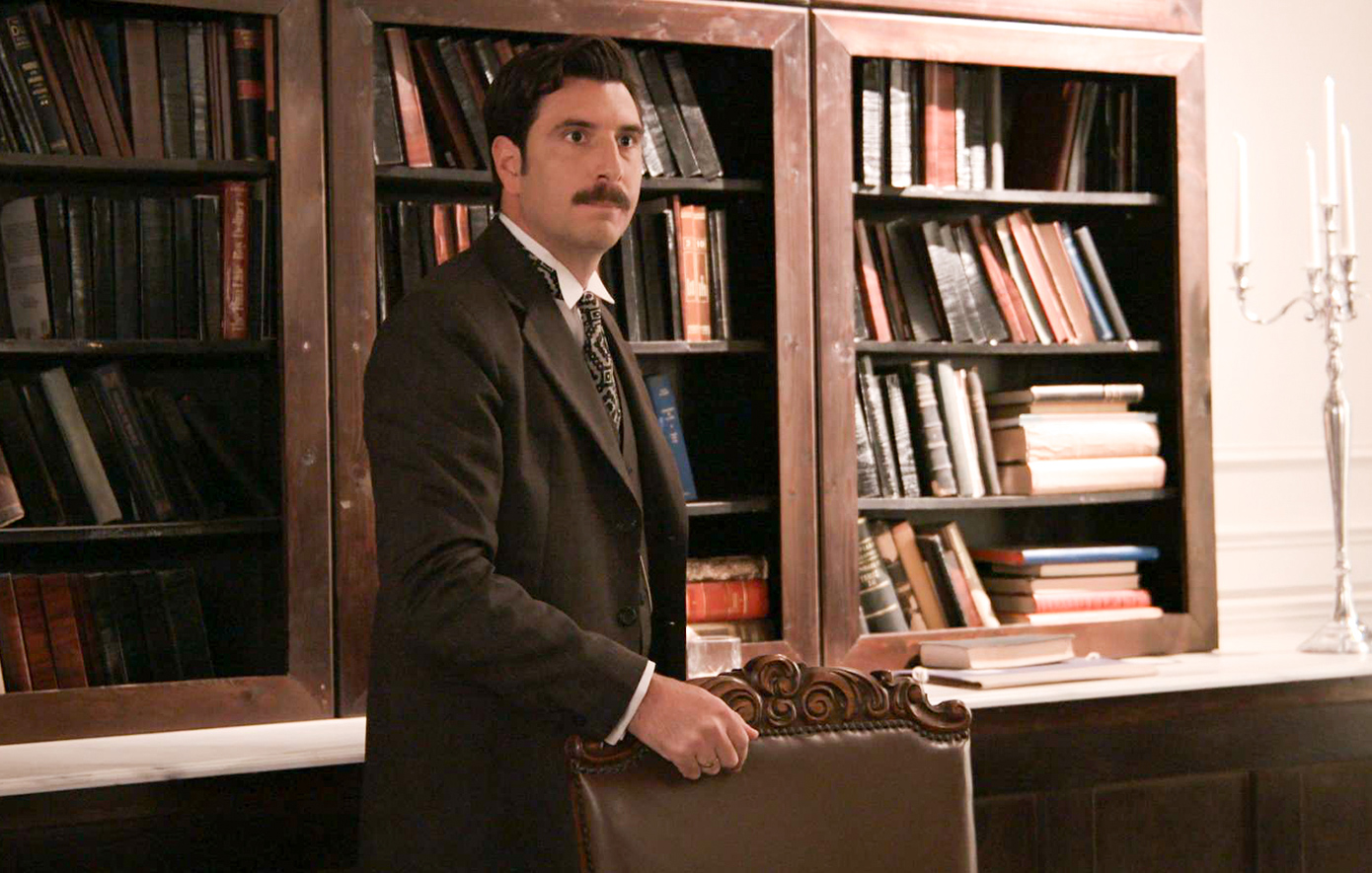 Ο Χαραλάμπης αποφασίζει να σκοτώσει τον Ρήγα