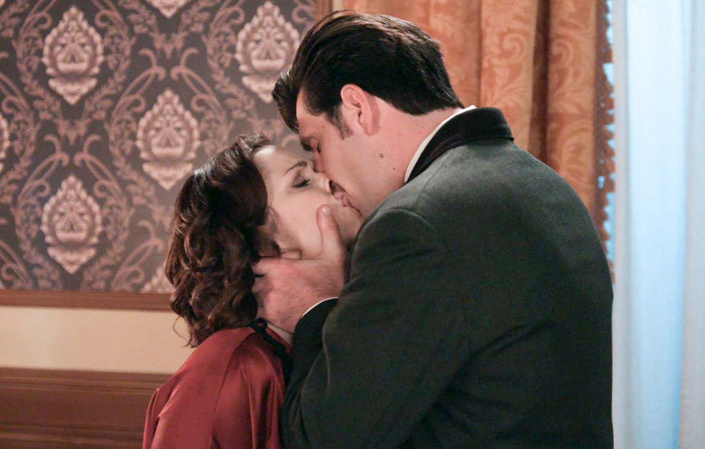 «Grand Hotel»: Ο Ρήγας δεν μπορεί να συγκρατήσει τα συναισθήματά του για την Κυβέλη