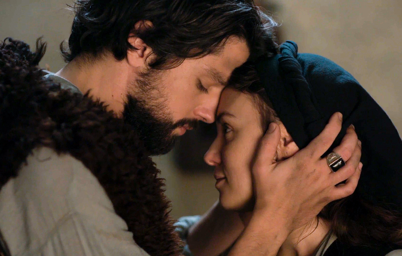 Ο λοχαγός Φάμπιο είναι αποφασισμένος να ξεσκεπάσει τόσο τη Λεώνη, όσο και την πραγματική σχέση της με την Πανδώρα.